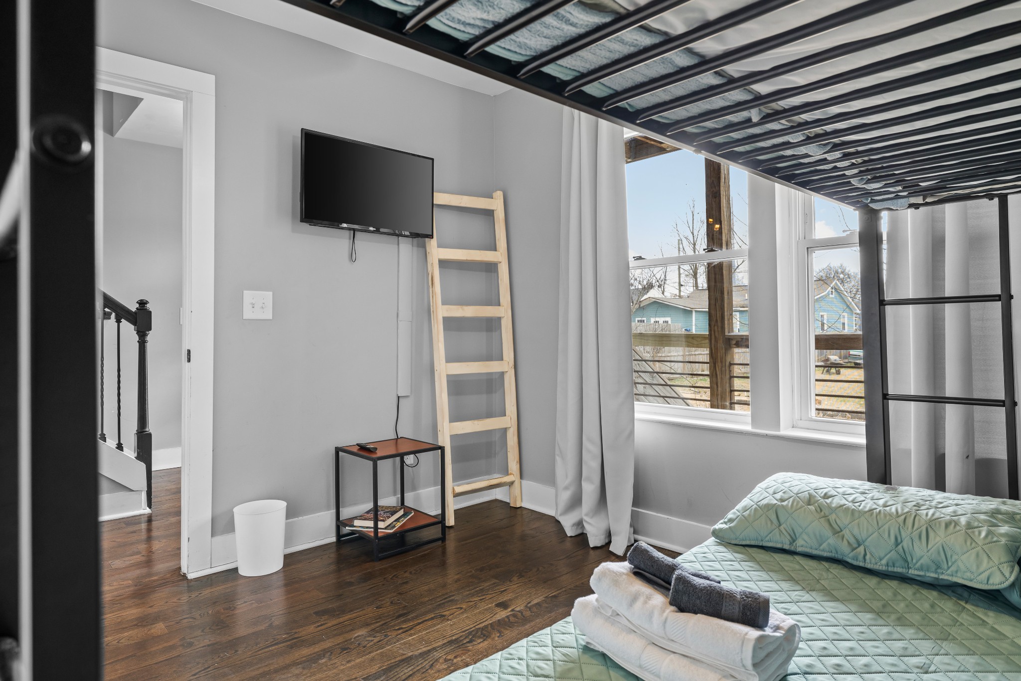 844 Cherokee Ave Unit: 11