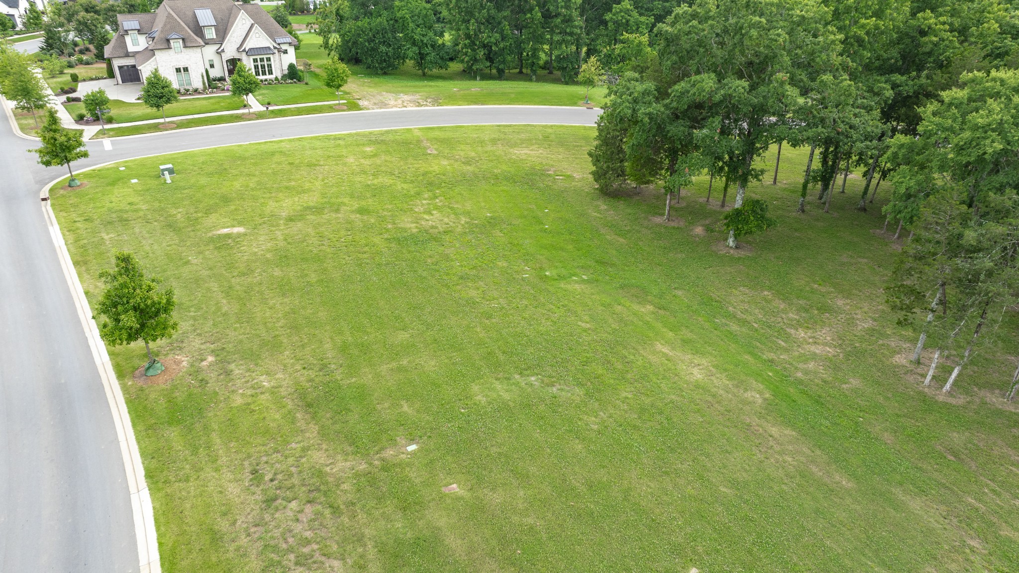 7266 Harlow Dr