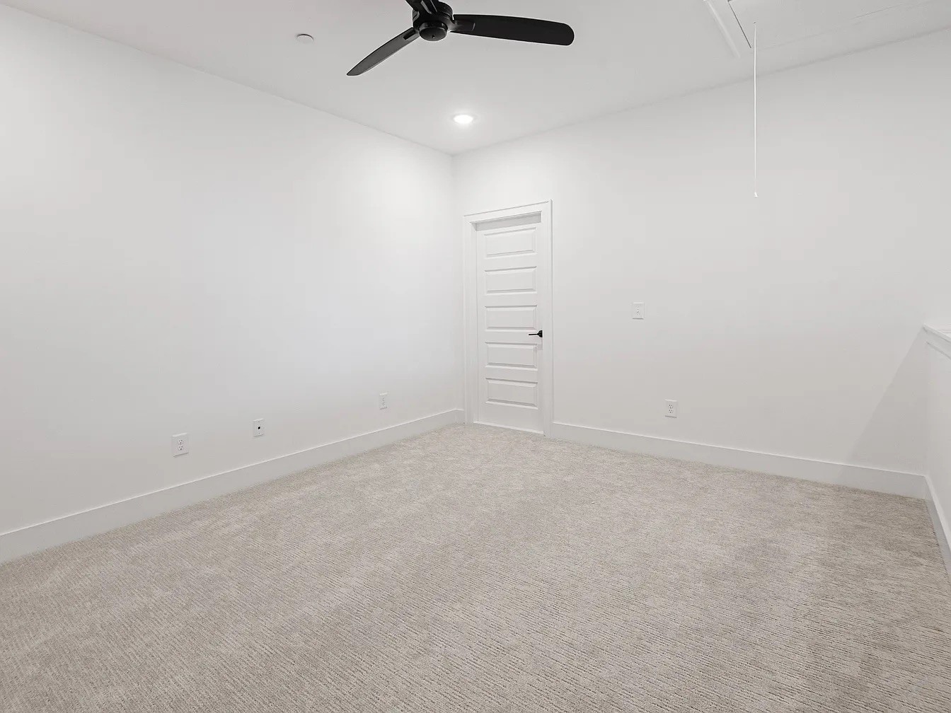 3025 Inman Dr