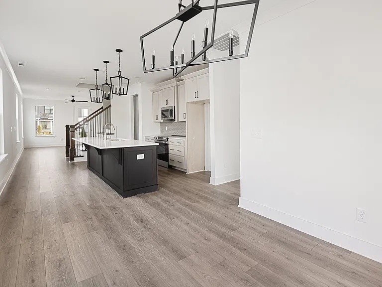 3025 Inman Dr