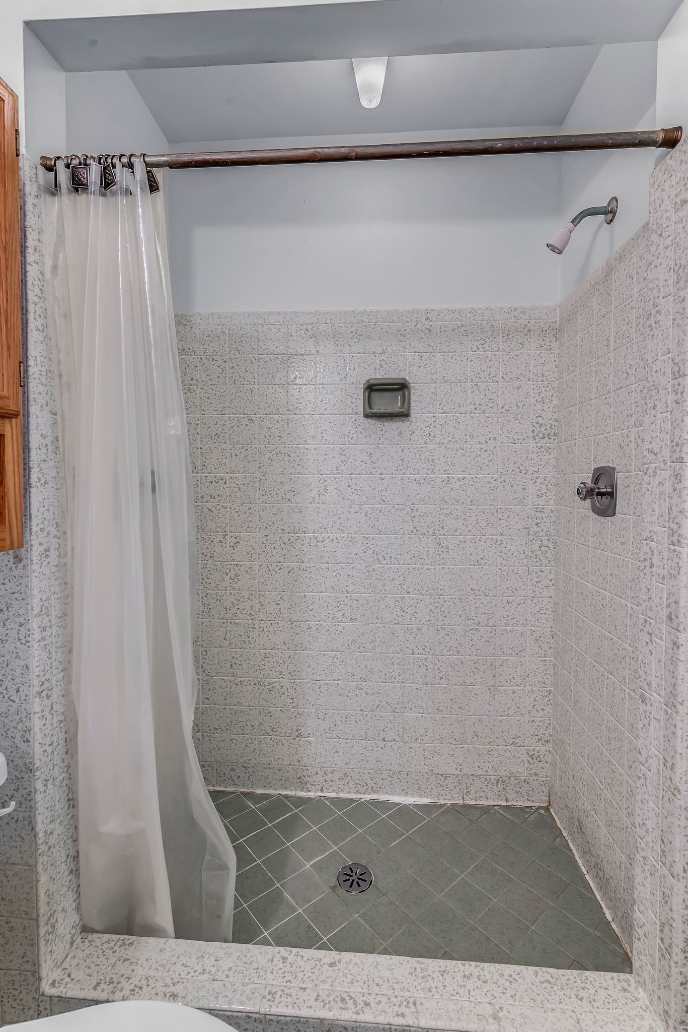 122 Grapevine Rd