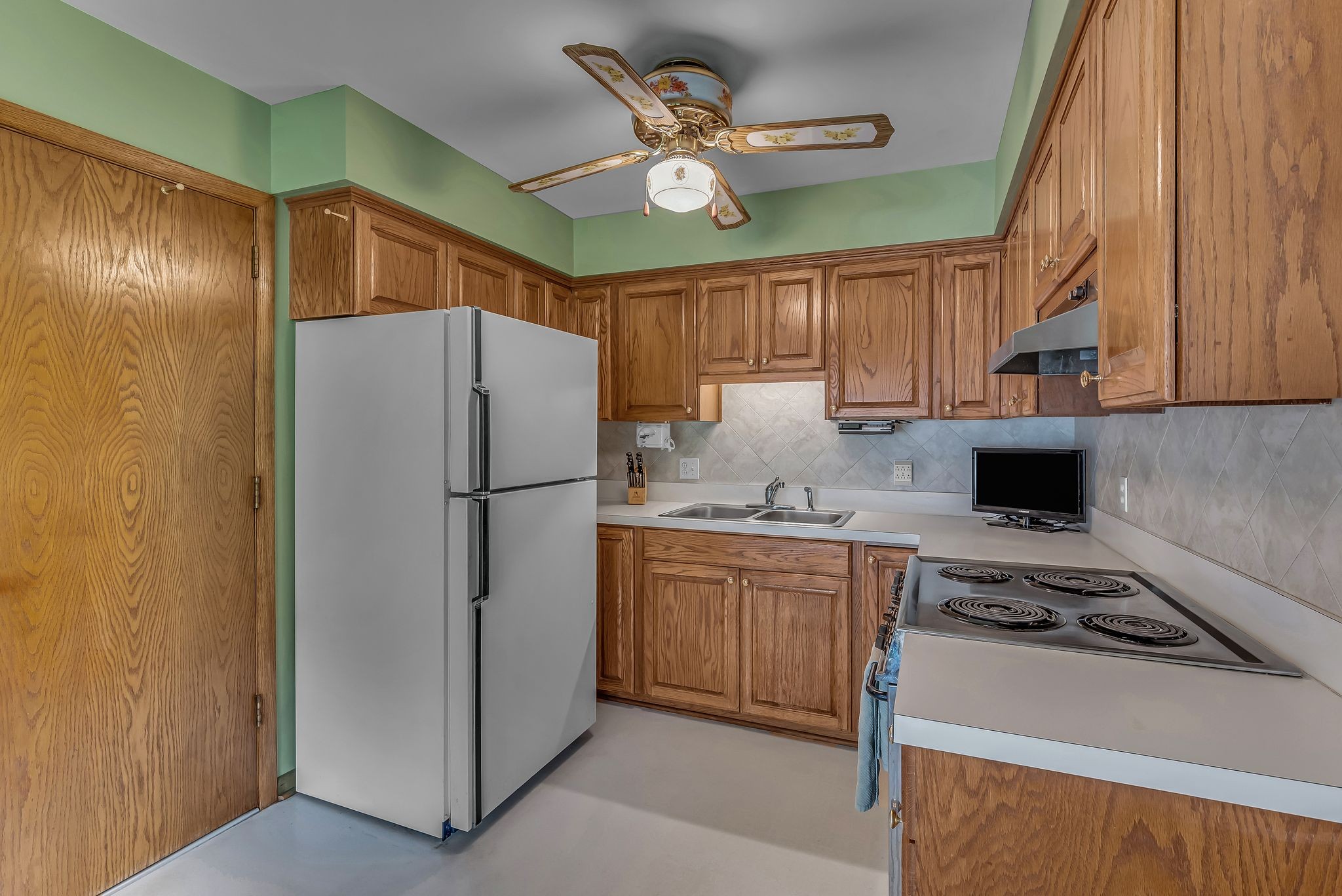 122 Grapevine Rd