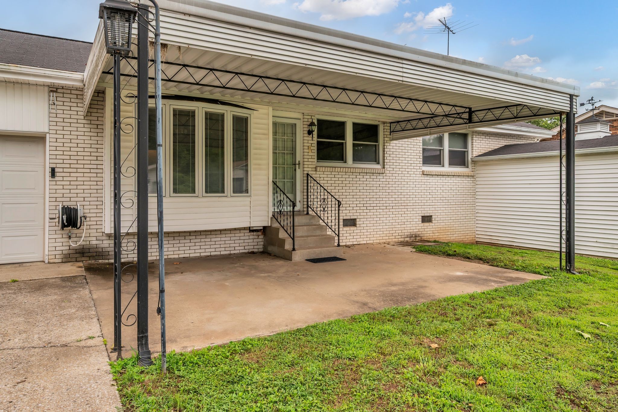 122 Grapevine Rd