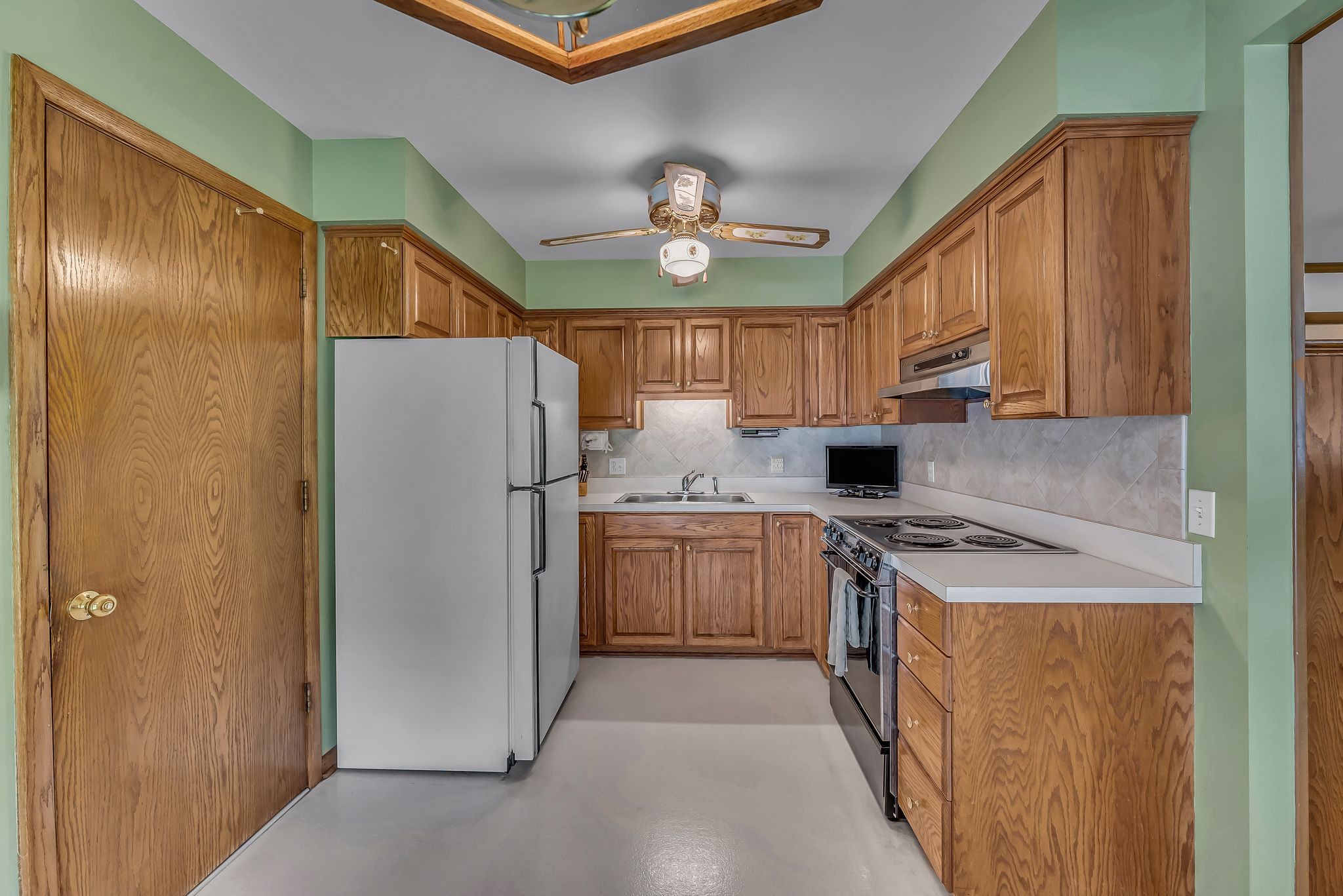 122 Grapevine Rd