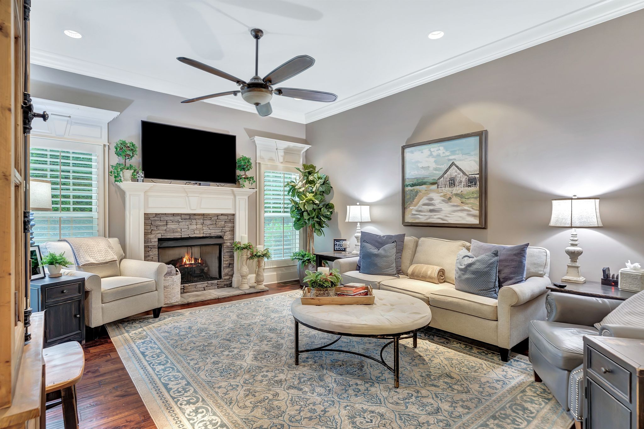 2811 Craythorne Dr