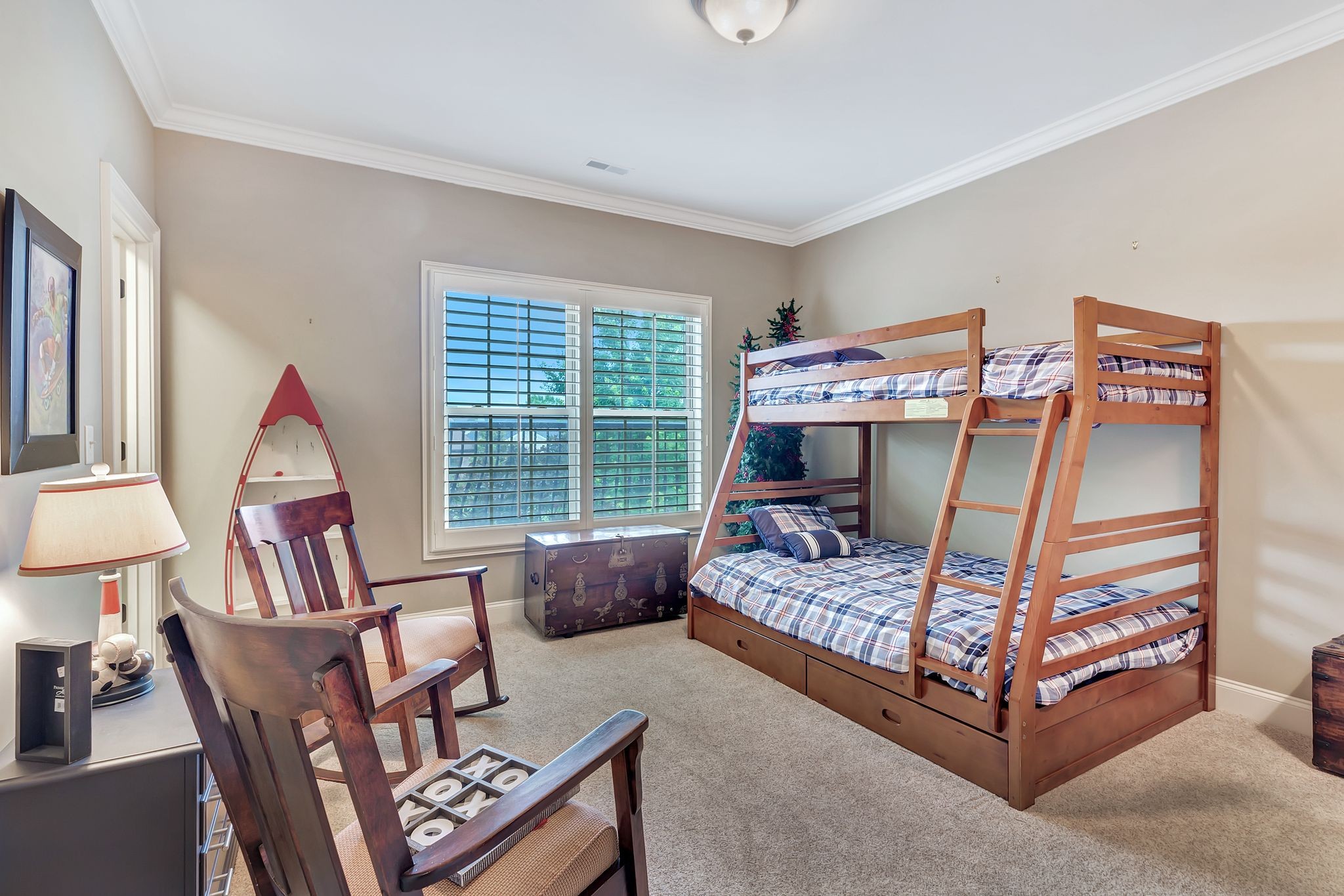 2811 Craythorne Dr