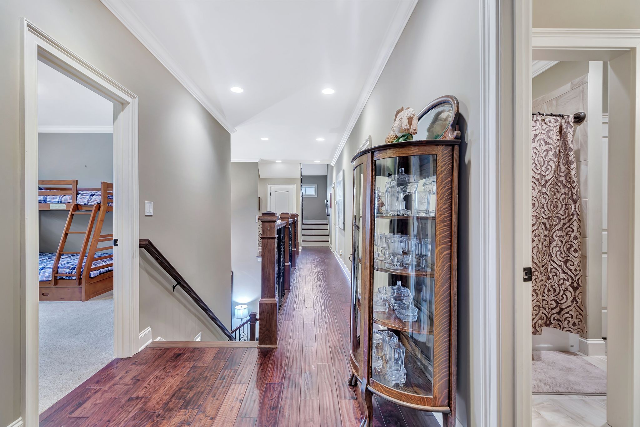 2811 Craythorne Dr
