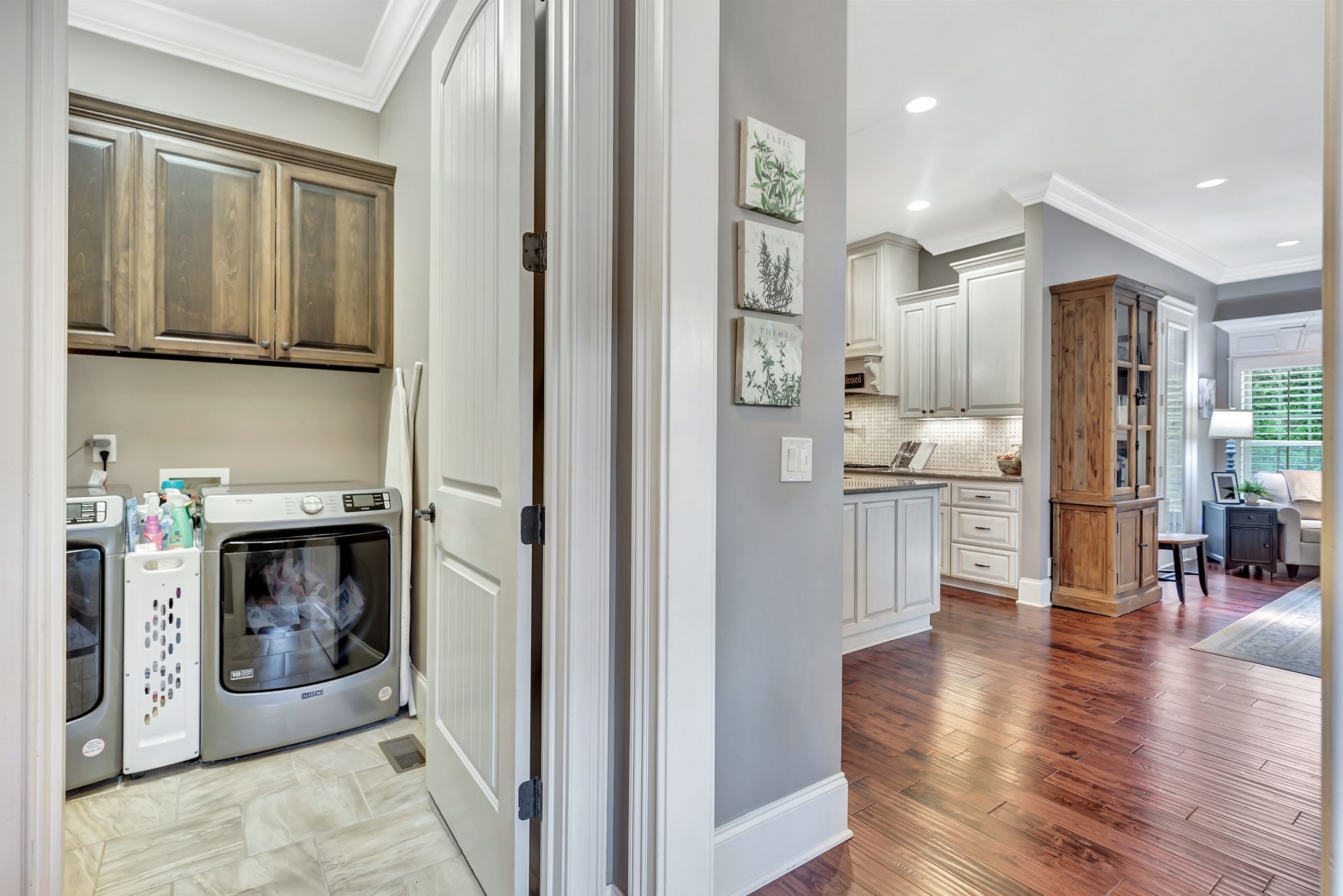 2811 Craythorne Dr