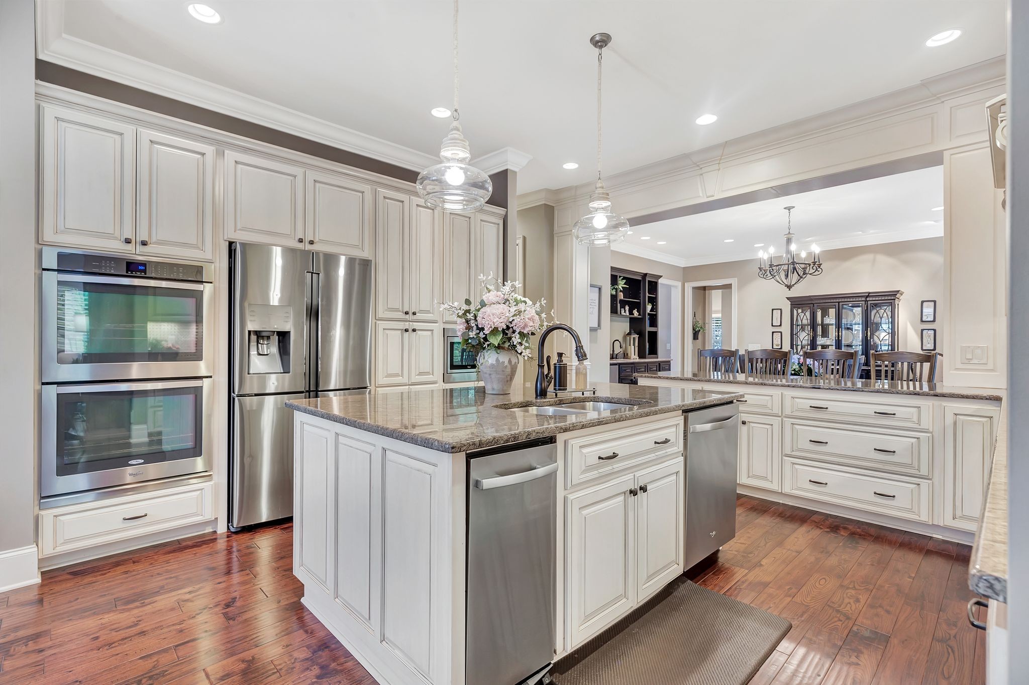 2811 Craythorne Dr