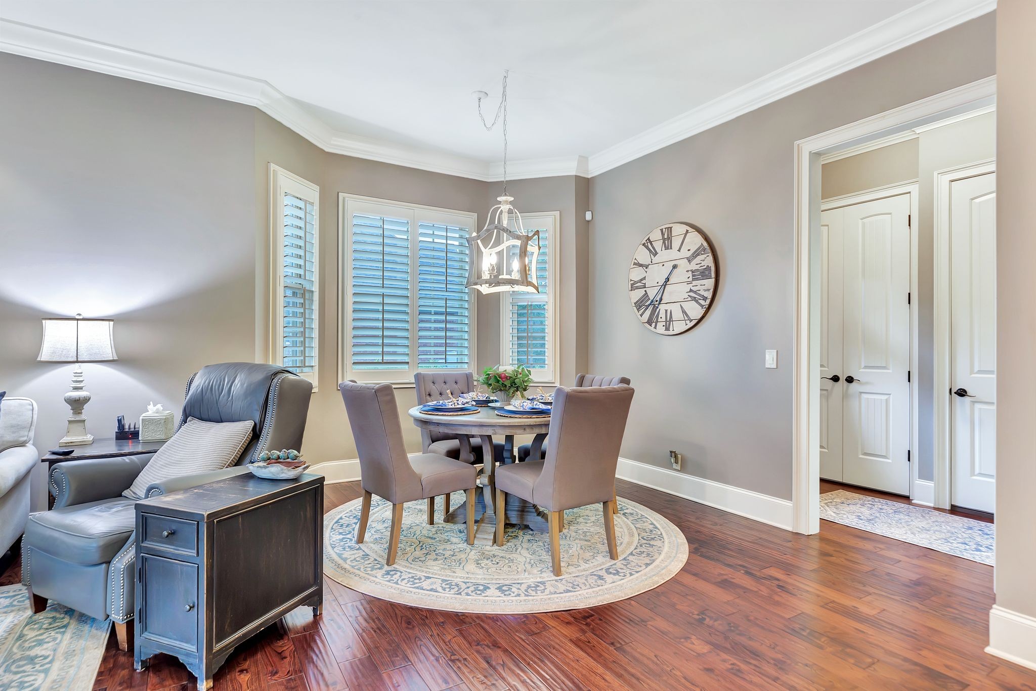 2811 Craythorne Dr