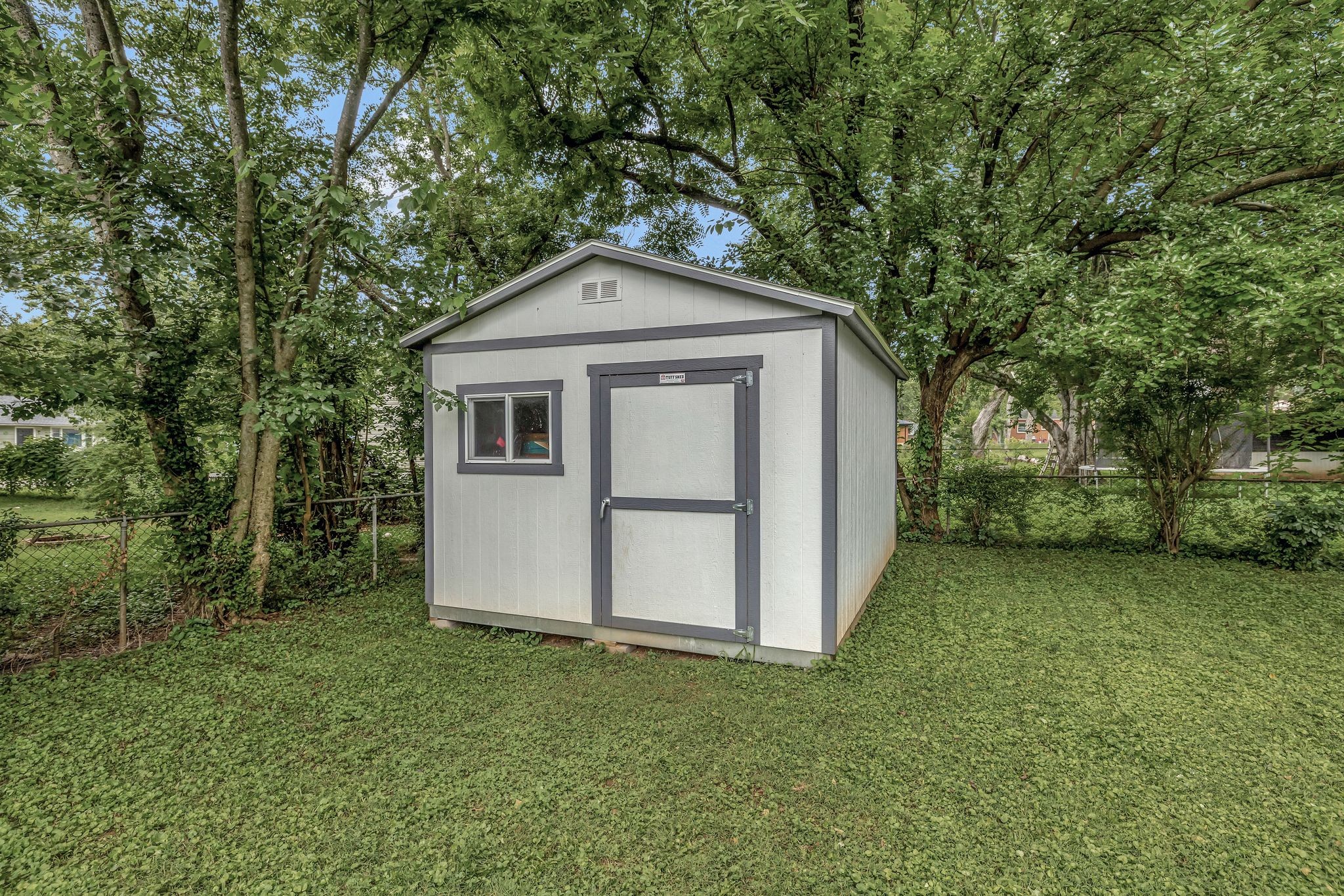 1519 Graybar Ln