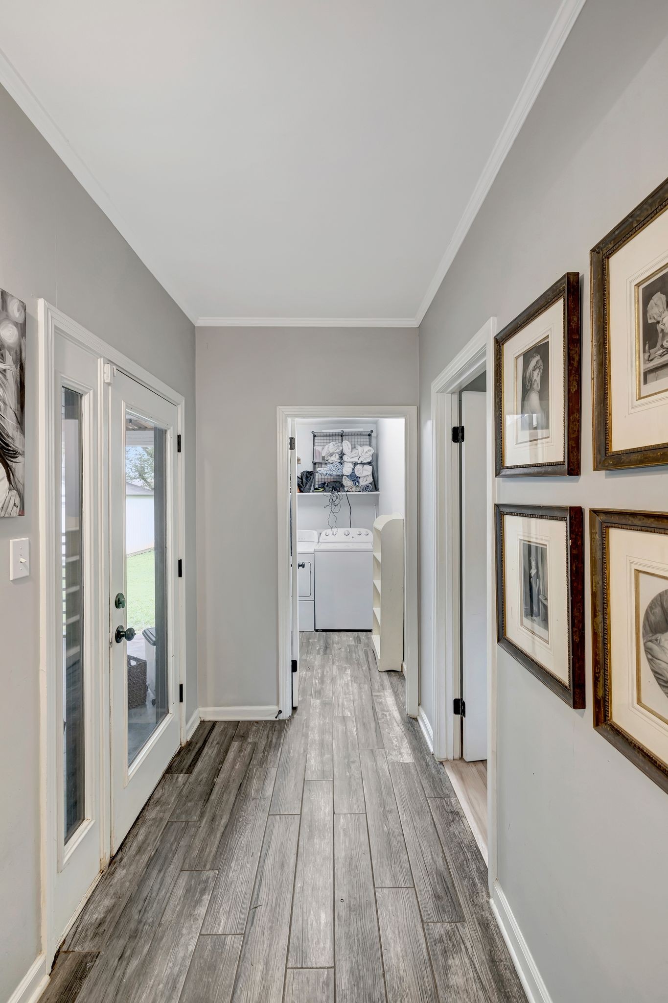 1519 Graybar Ln