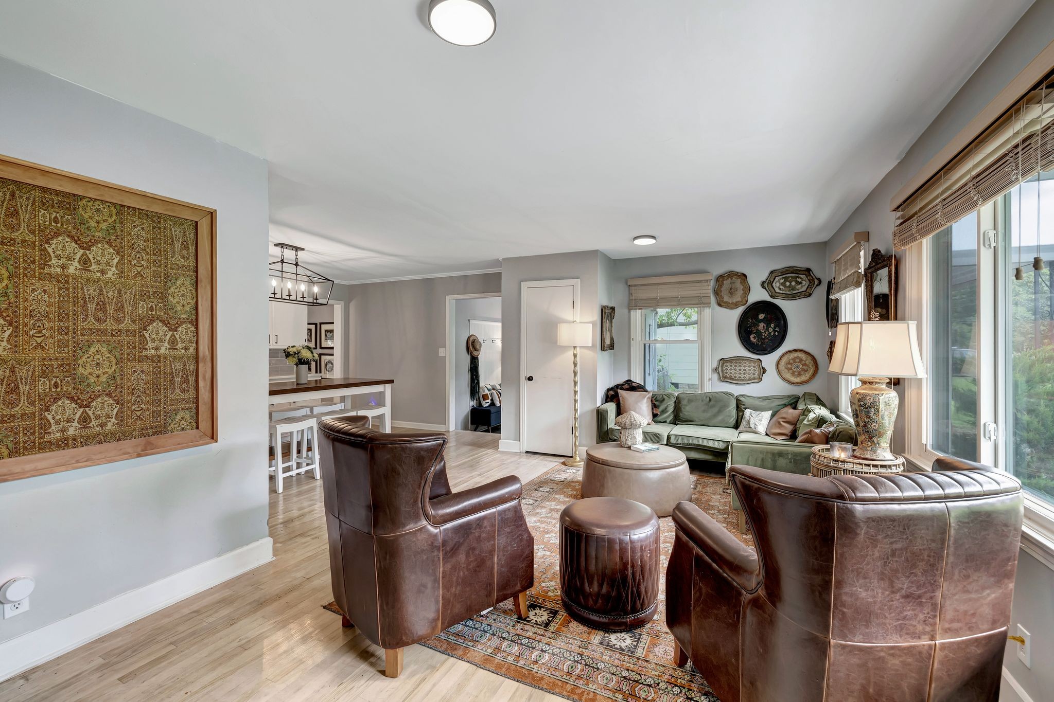 1519 Graybar Ln
