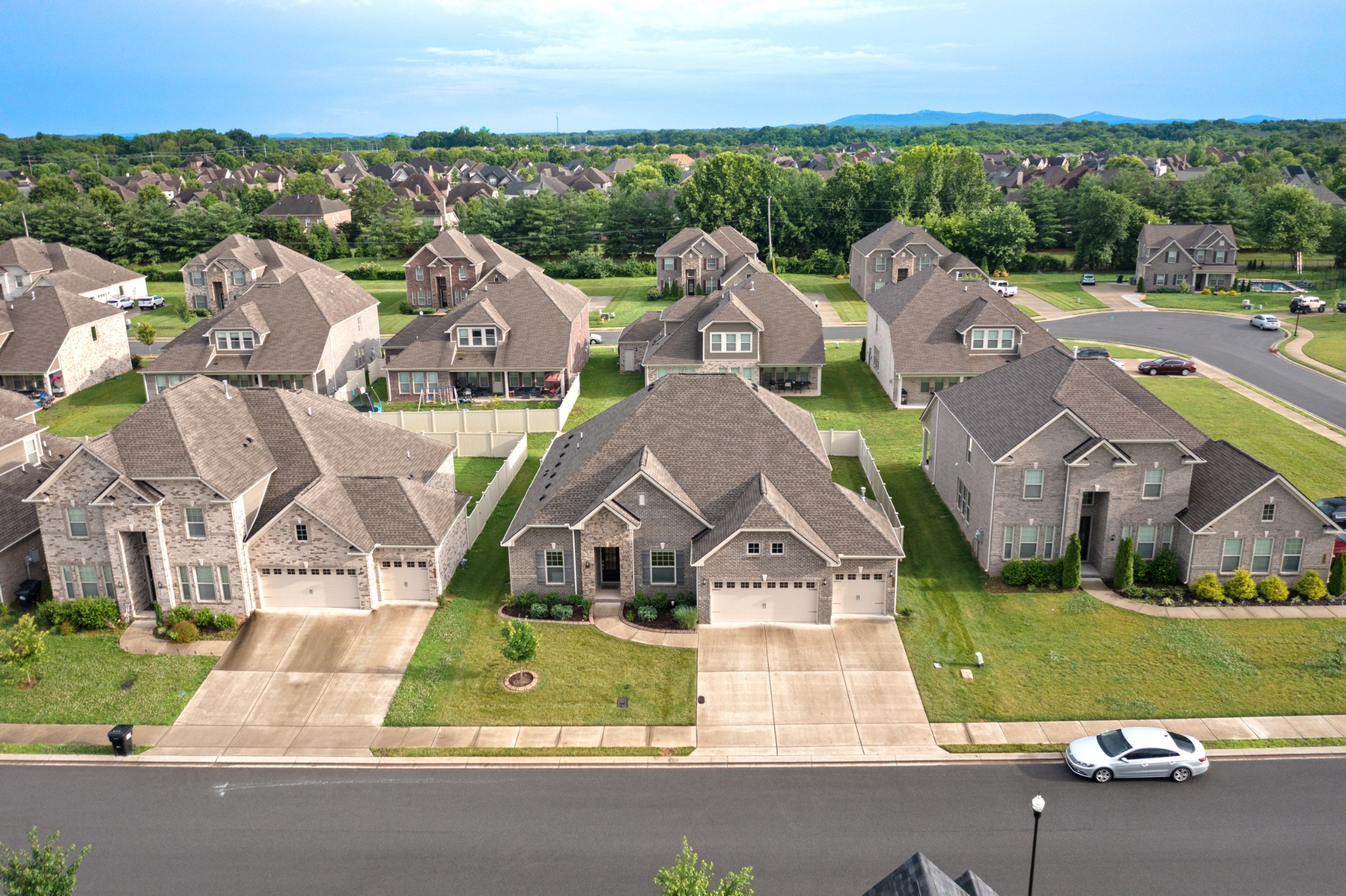 4731 Onyx Ln