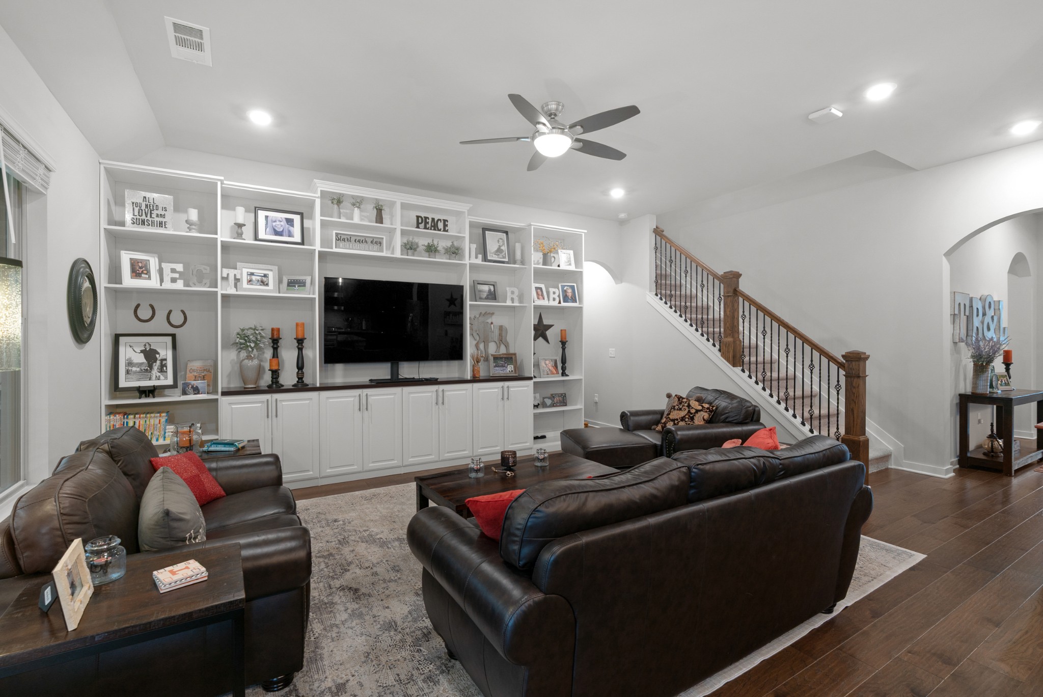 4731 Onyx Ln