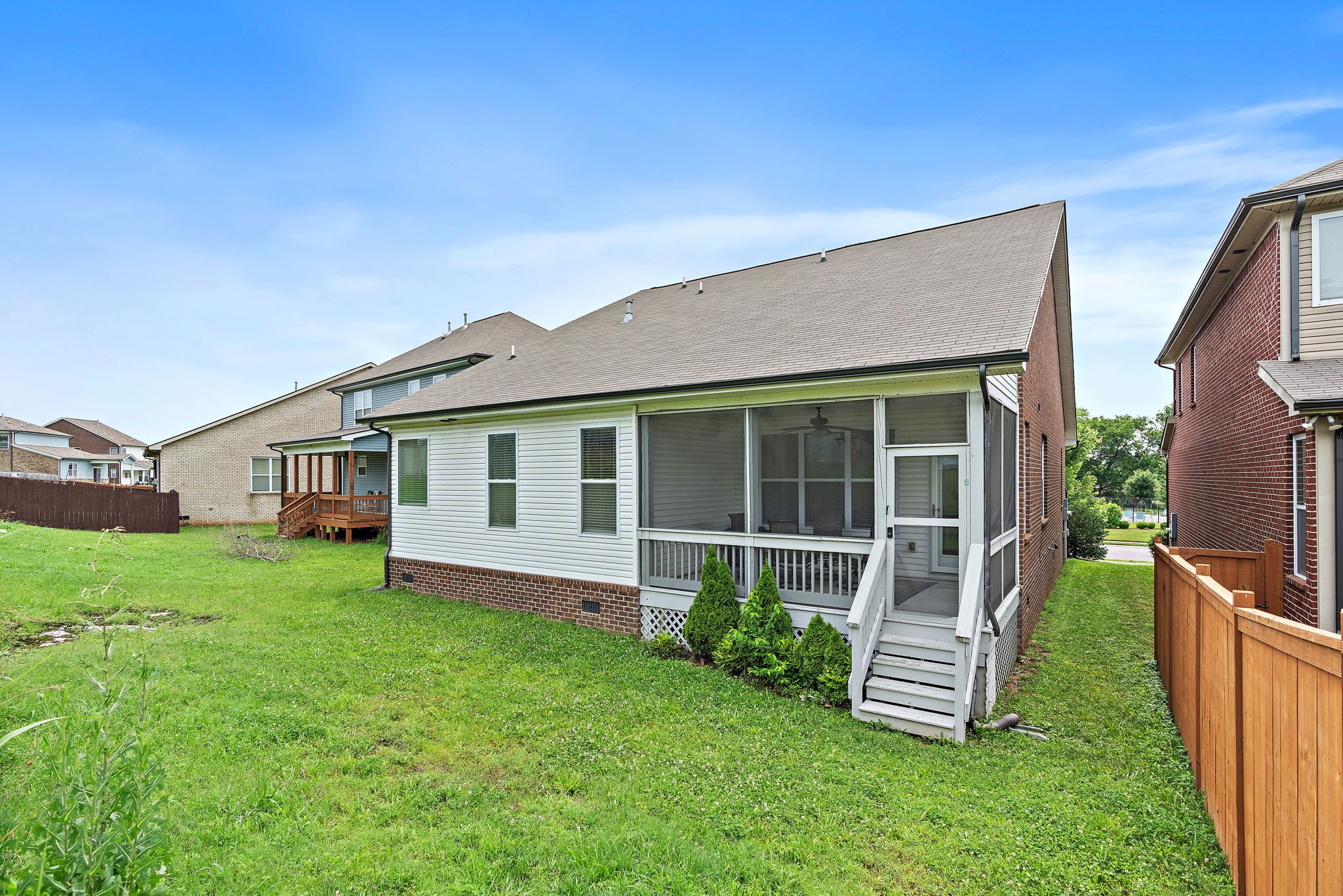 832 Green Meadow Ln