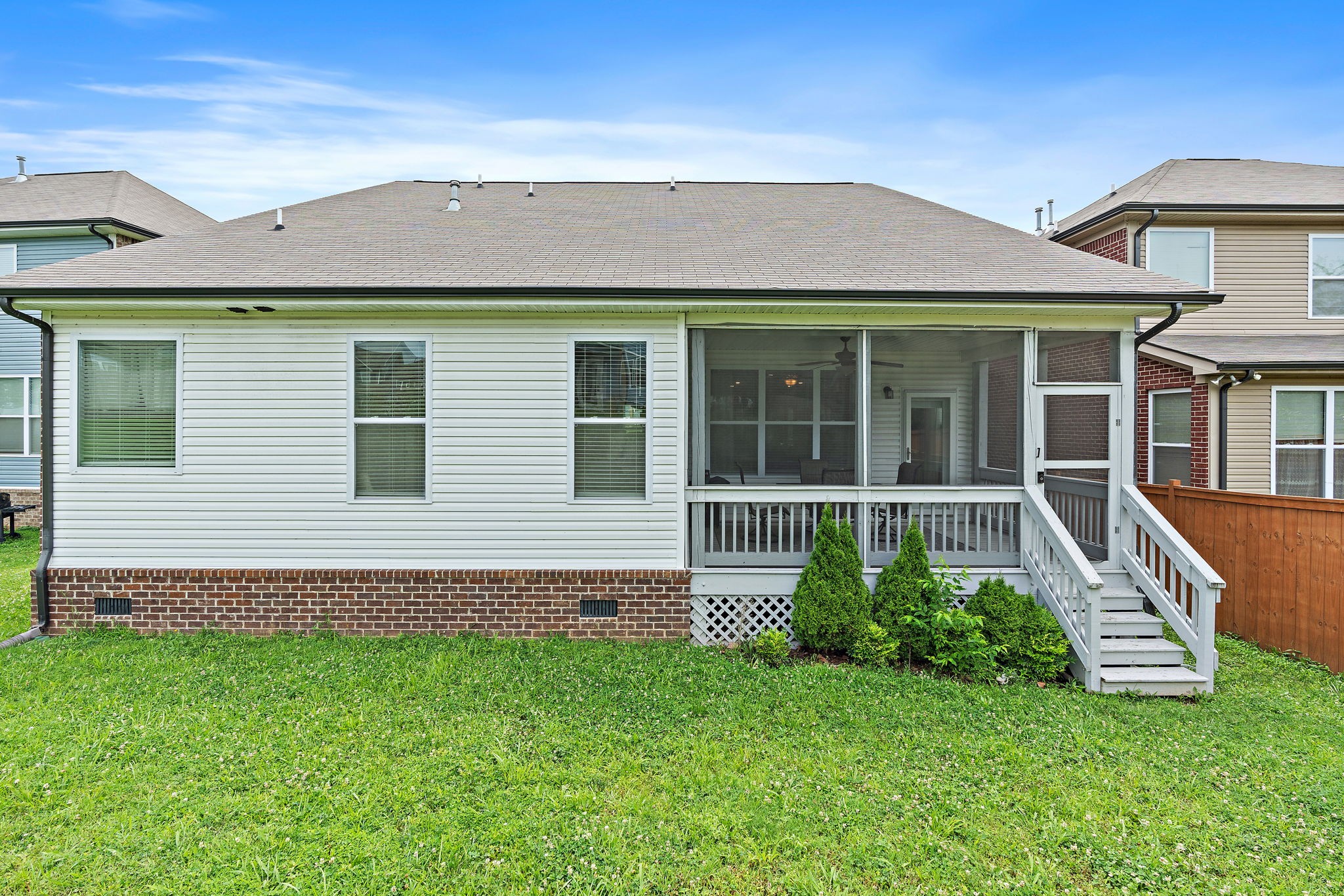 832 Green Meadow Ln