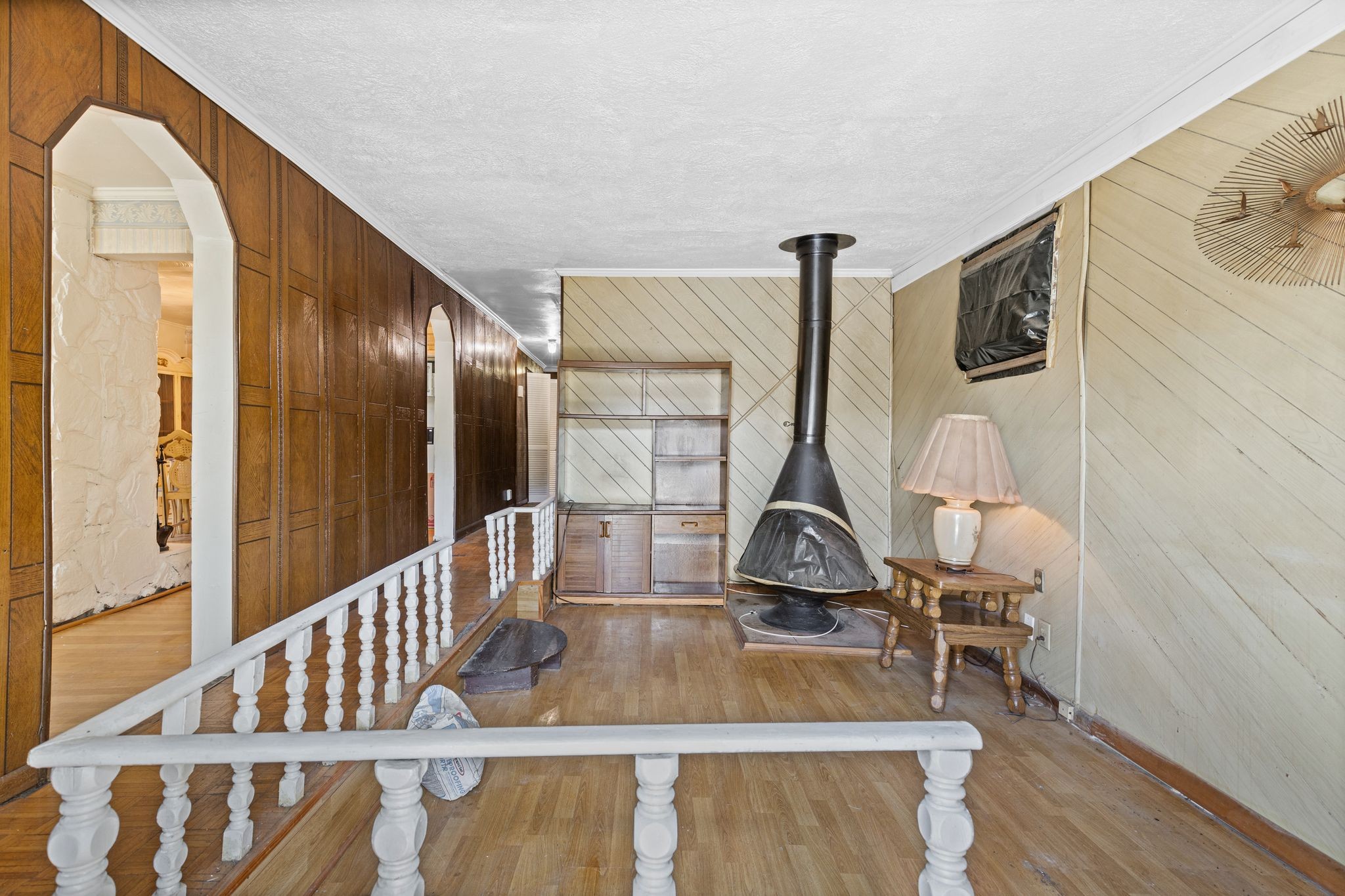 111 Lewis St