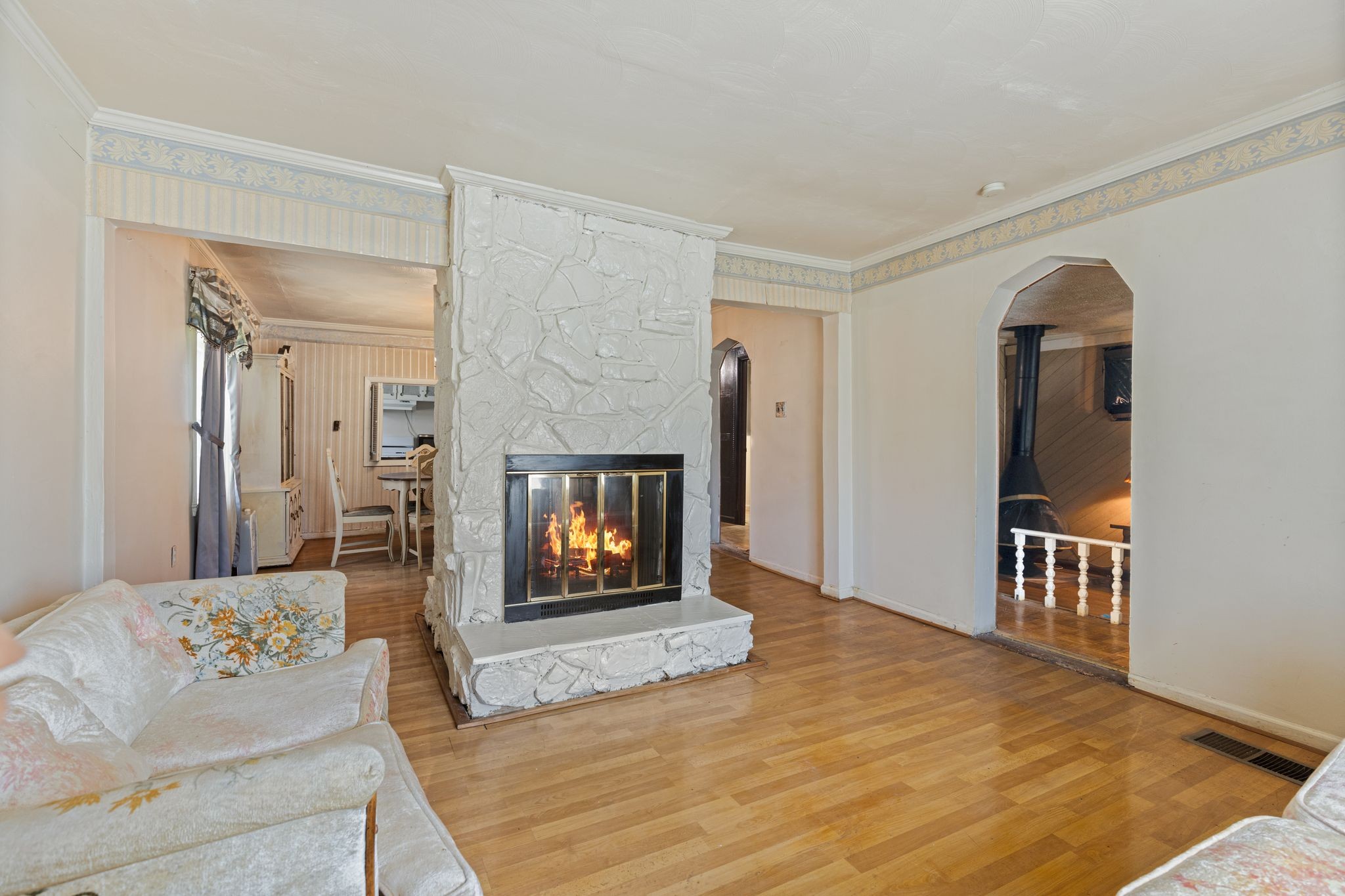 111 Lewis St