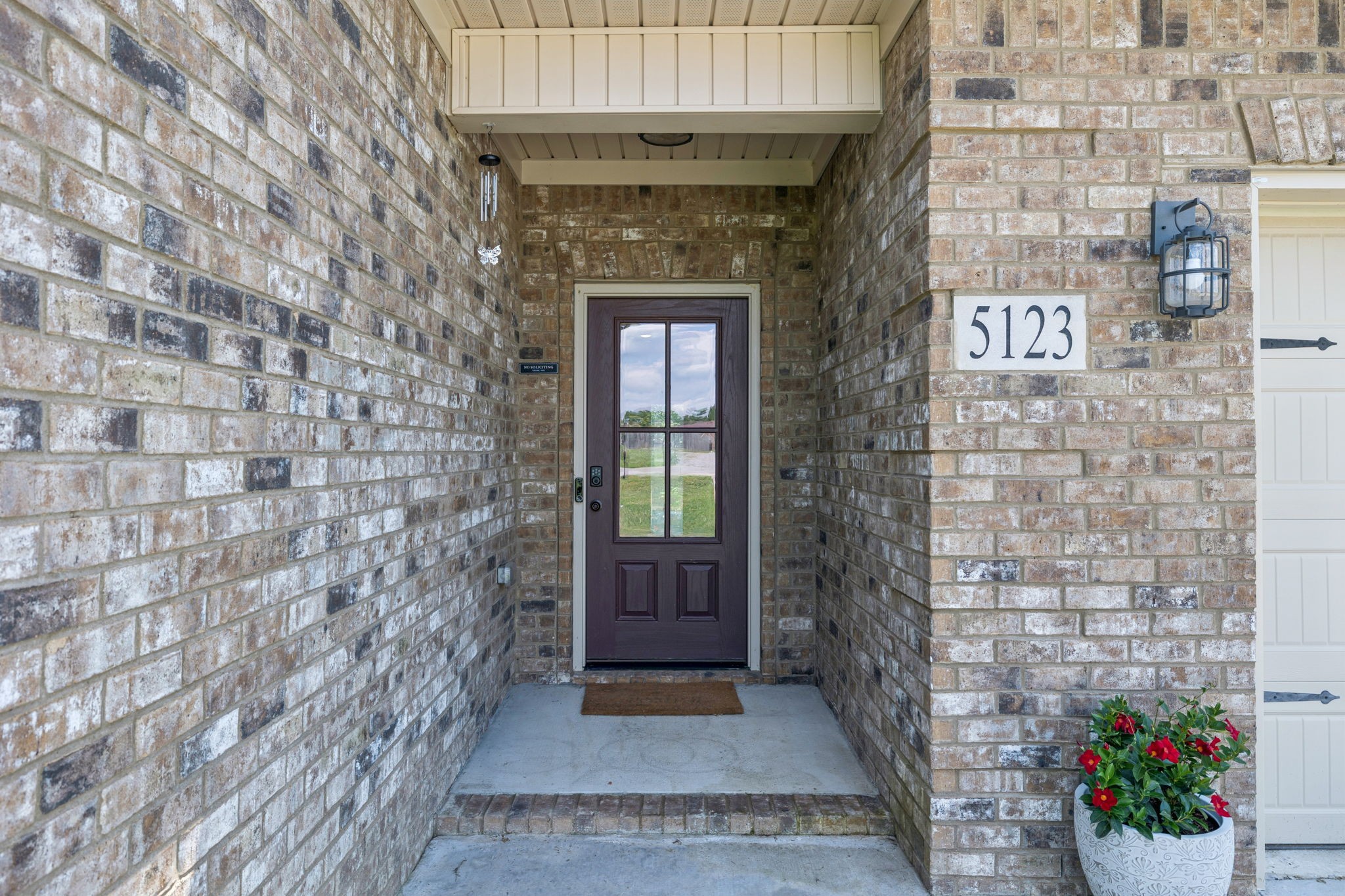 5123 Vinnie Dell Dr
