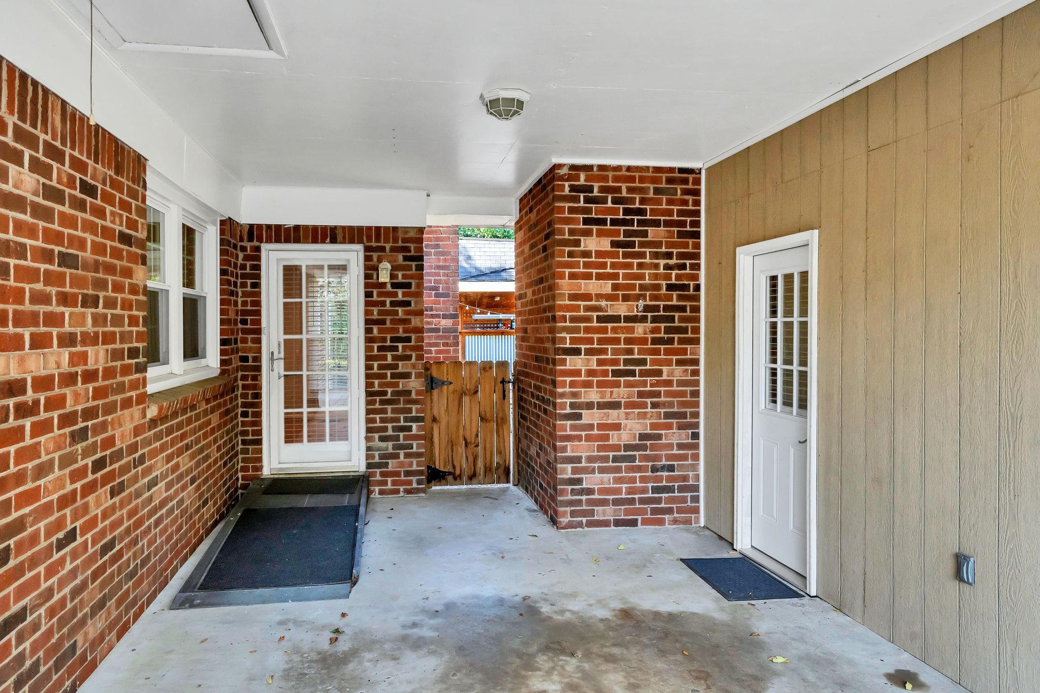 505 Shady Oak Dr