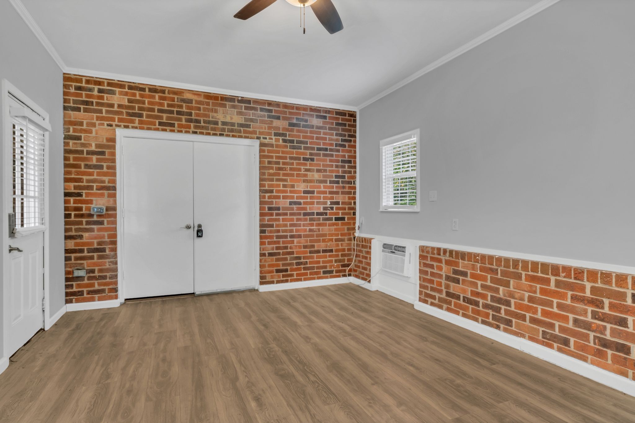 505 Shady Oak Dr