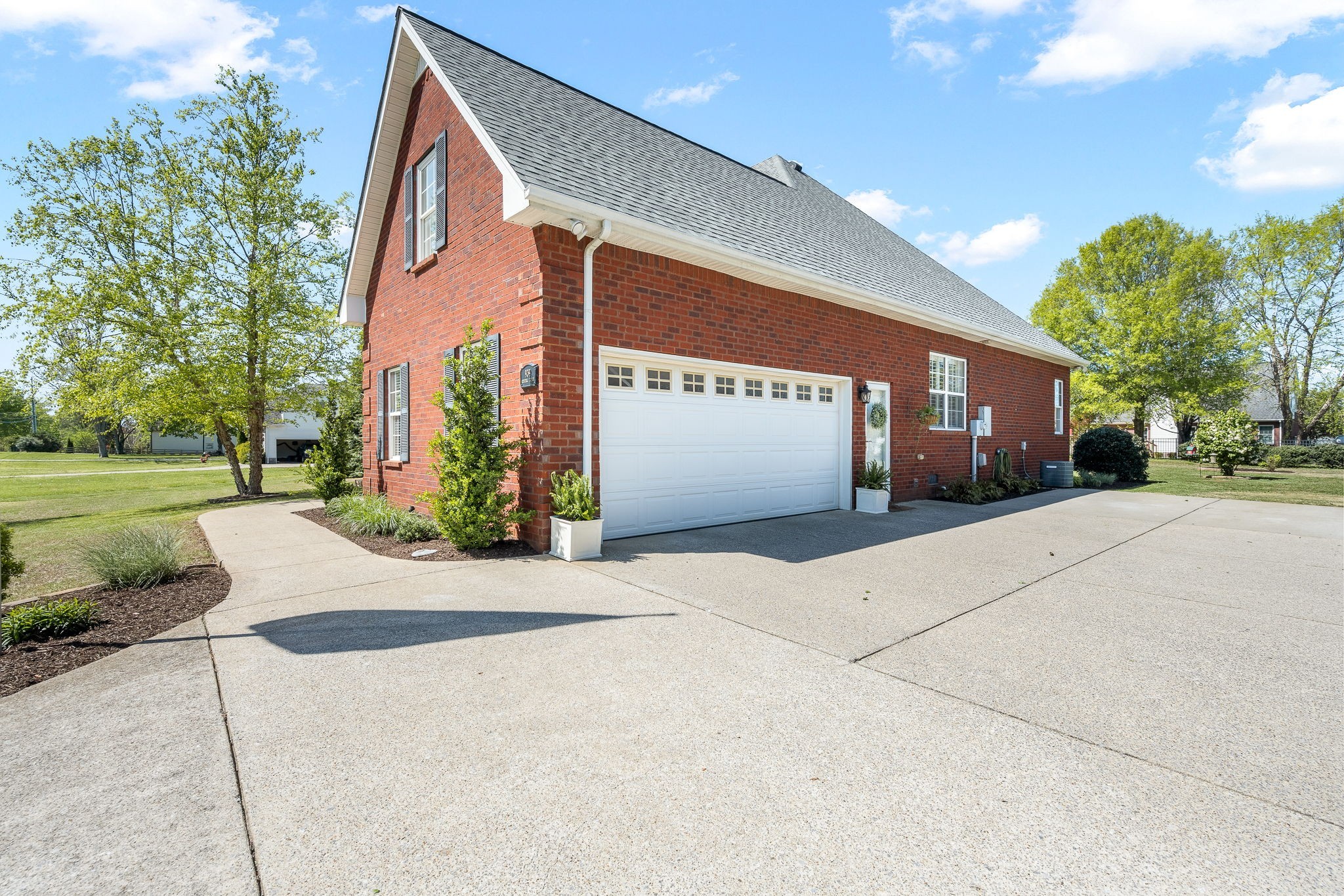 939 Central Valley Road