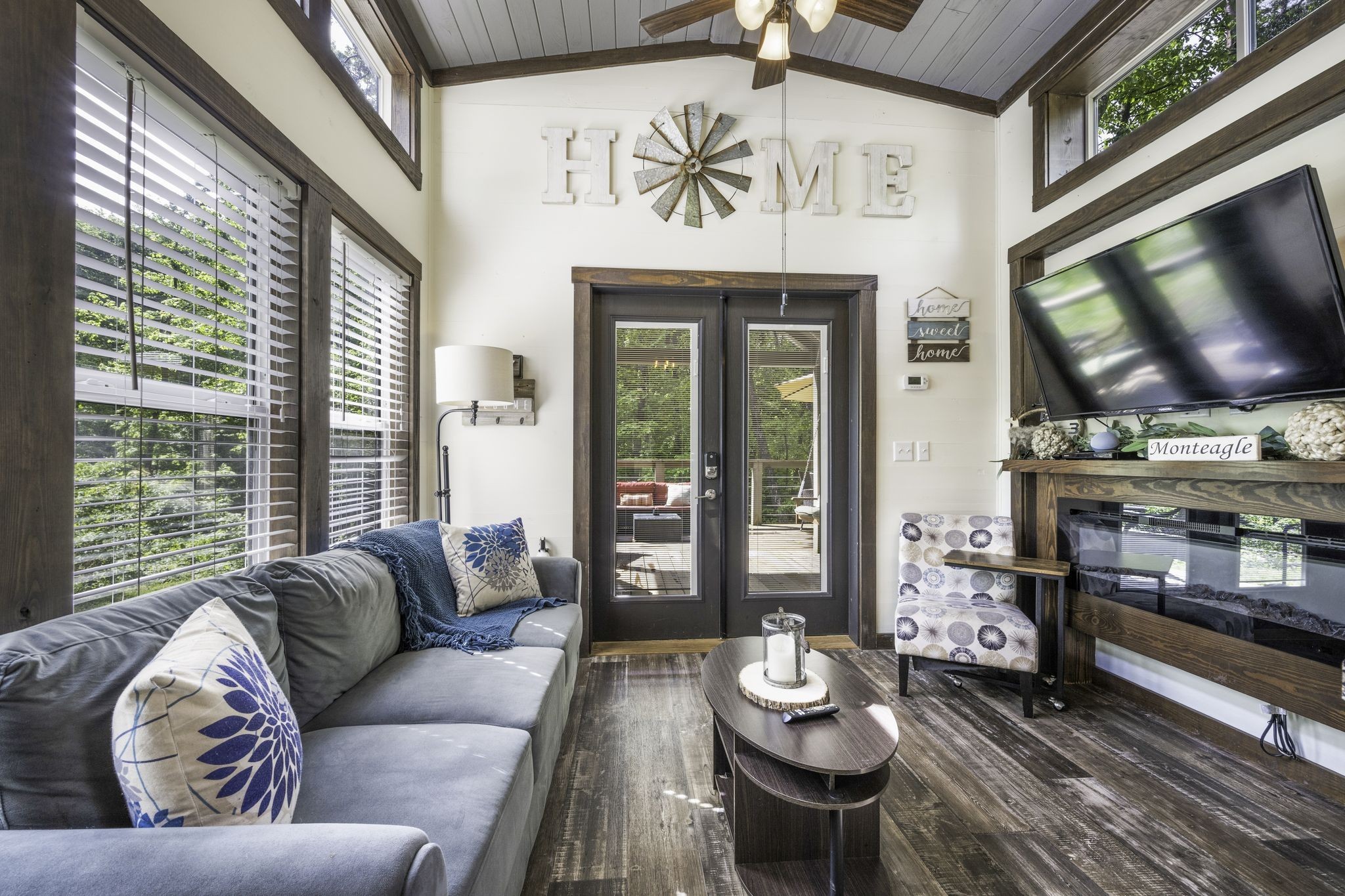 484 Deer Lick Trail