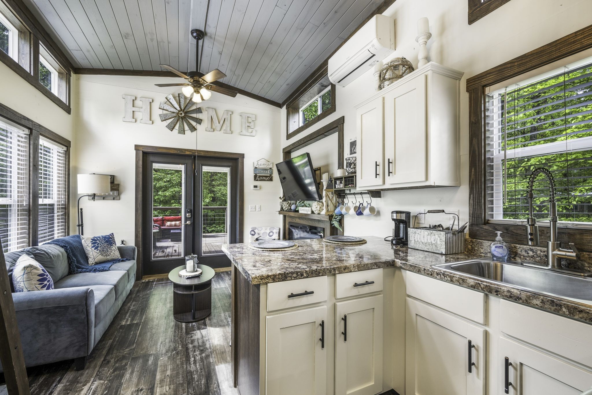 484 Deer Lick Trail