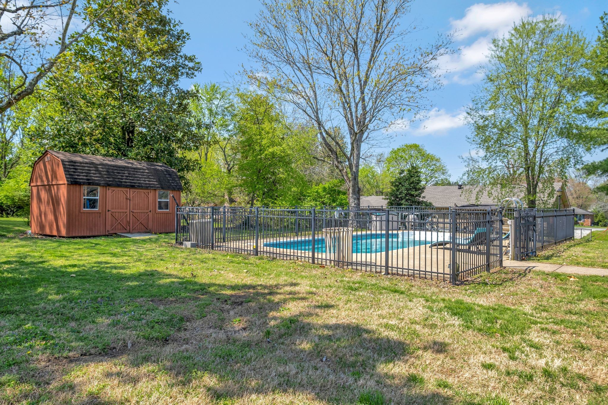 1803 W Lori Lee Dr