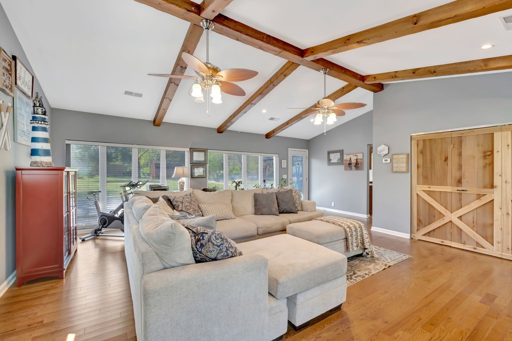 1803 W Lori Lee Dr