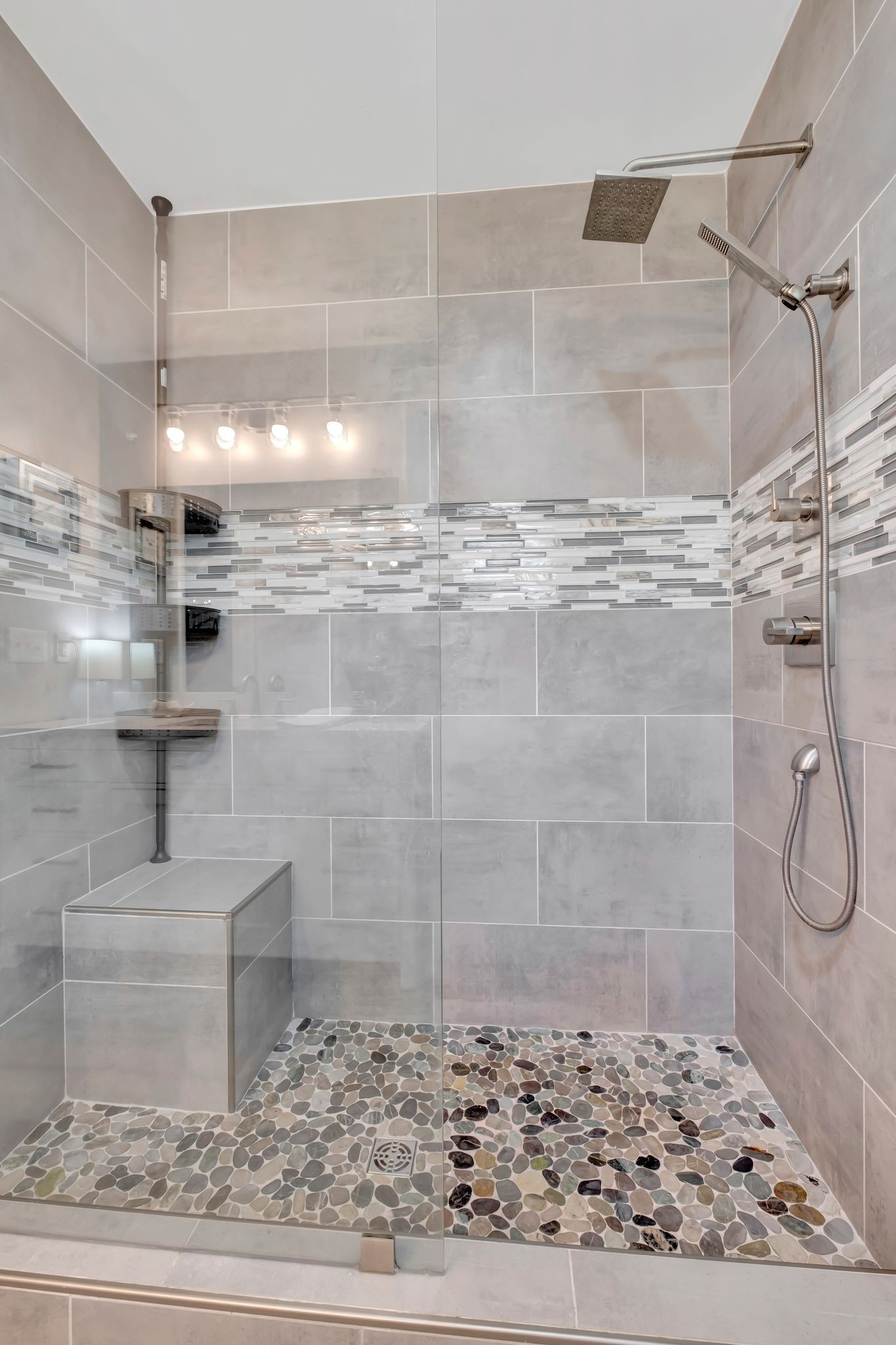 1803 W Lori Lee Dr