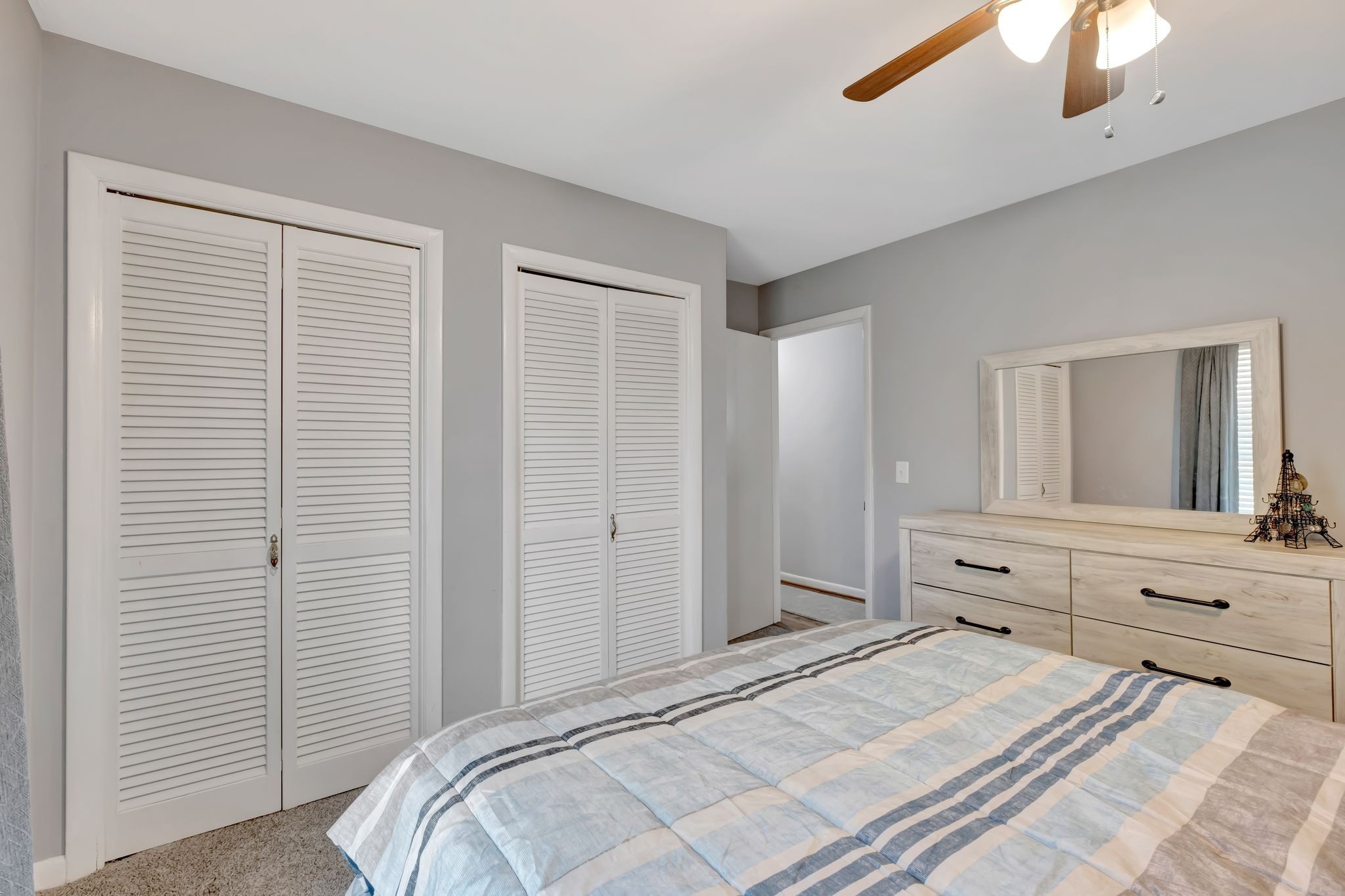 1803 W Lori Lee Dr