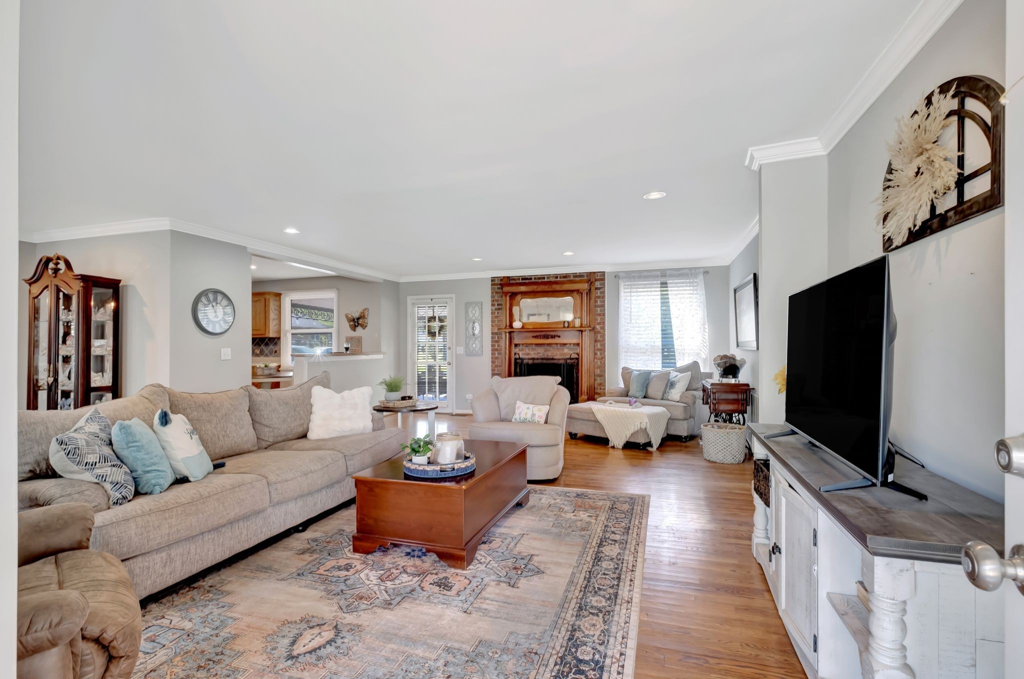 1803 W Lori Lee Dr