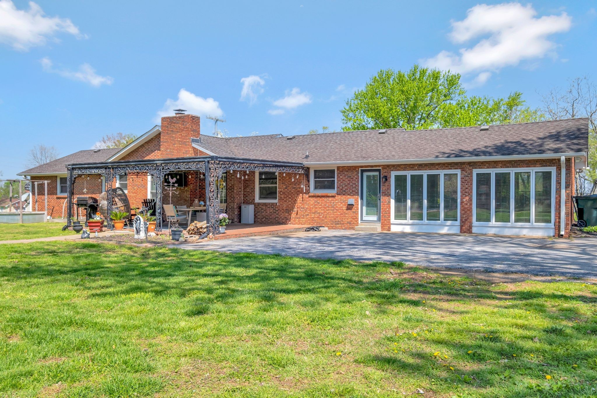 1803 W Lori Lee Dr
