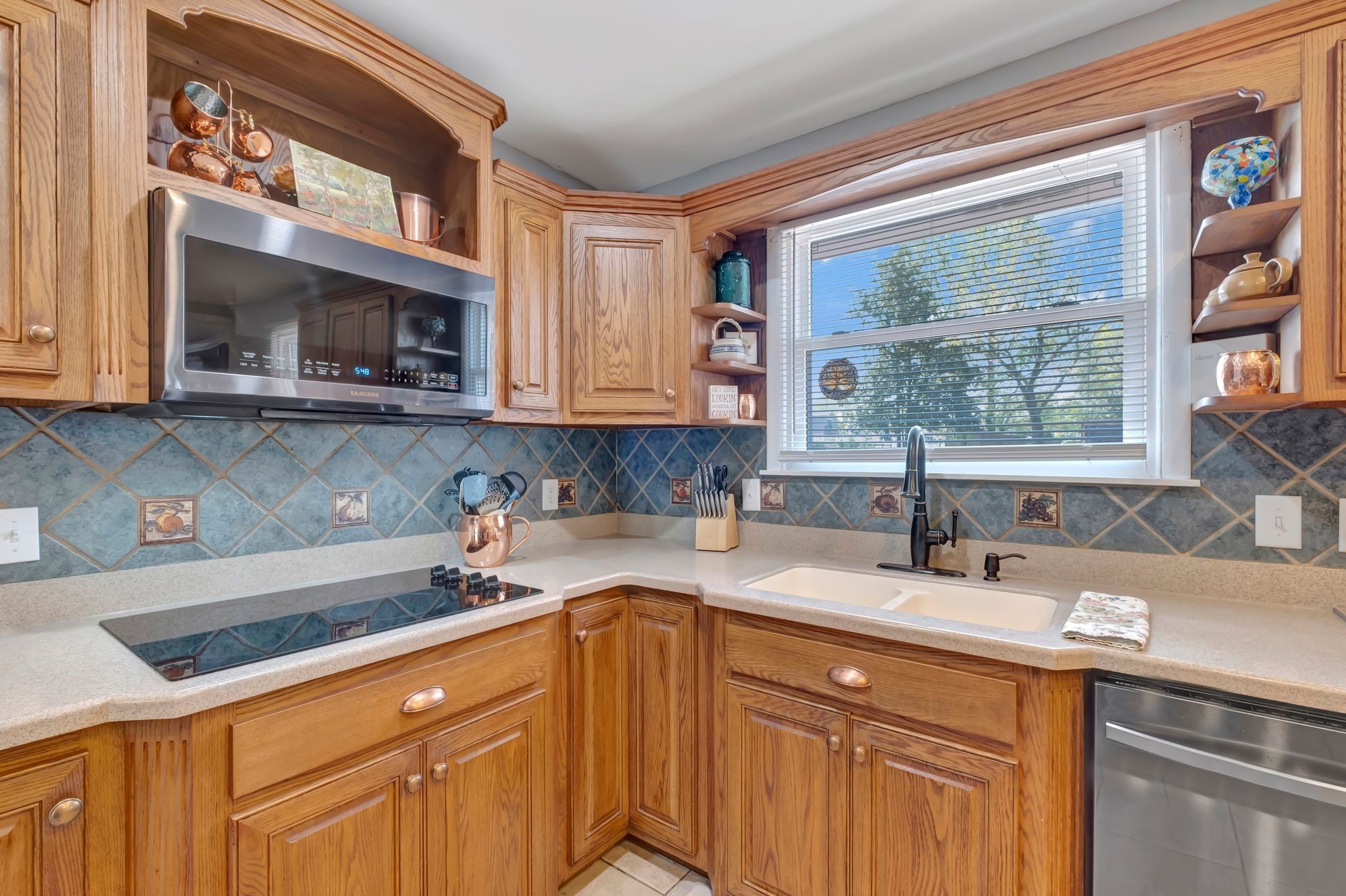 1803 W Lori Lee Dr
