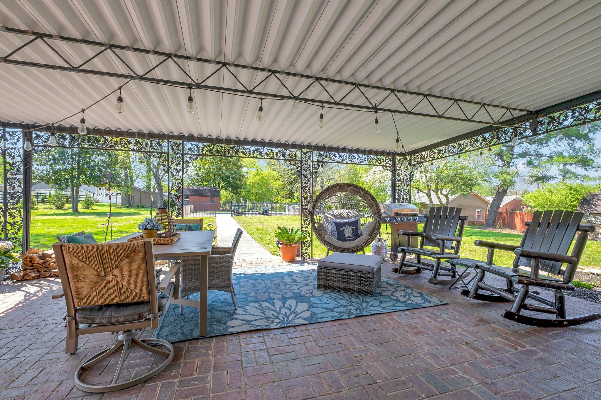 1803 W Lori Lee Dr