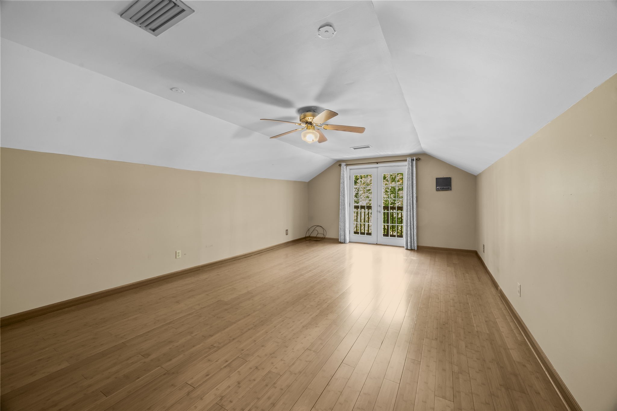 5353 Green Valley Ct