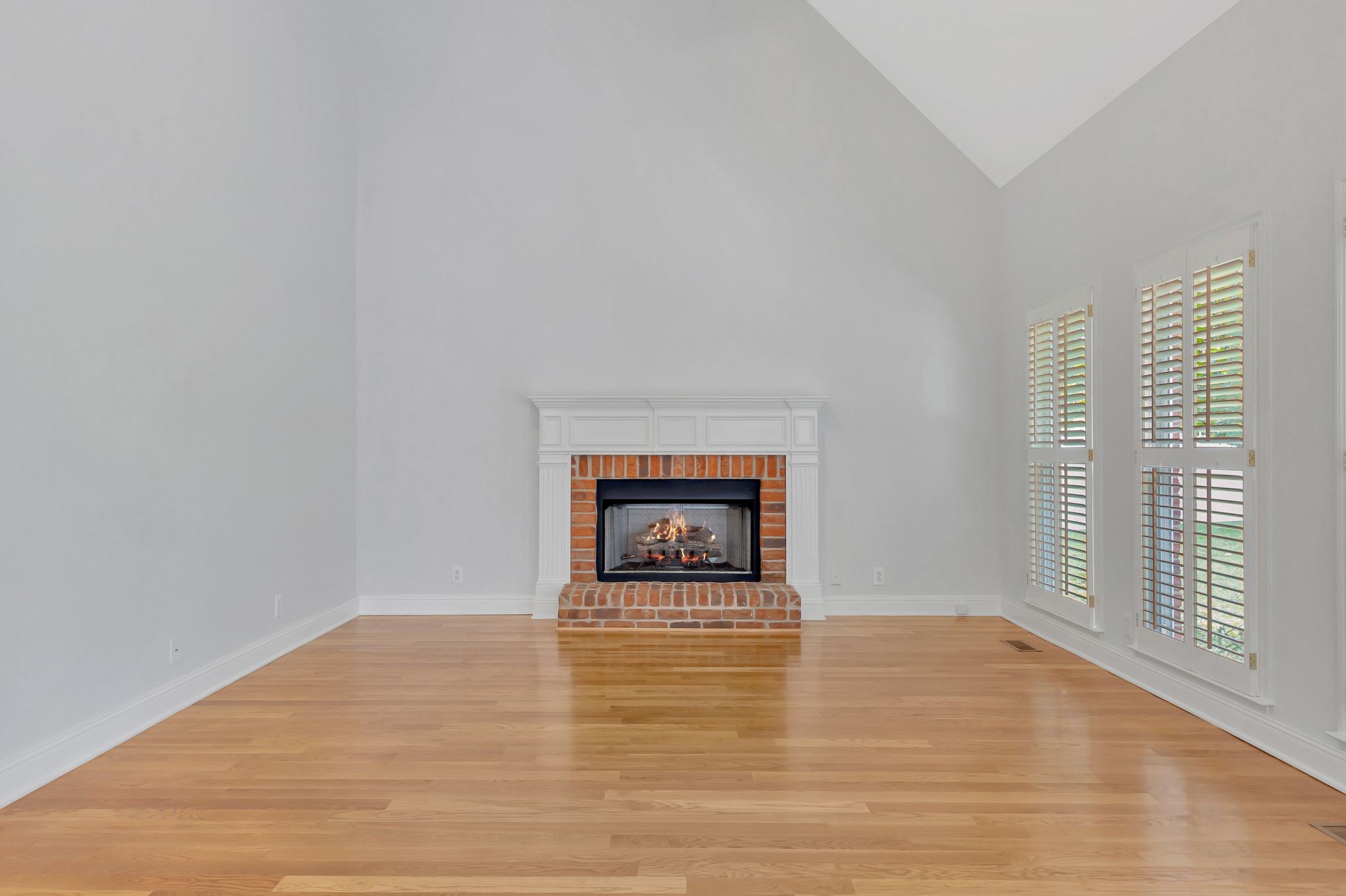 2910 Chaucer Dr
