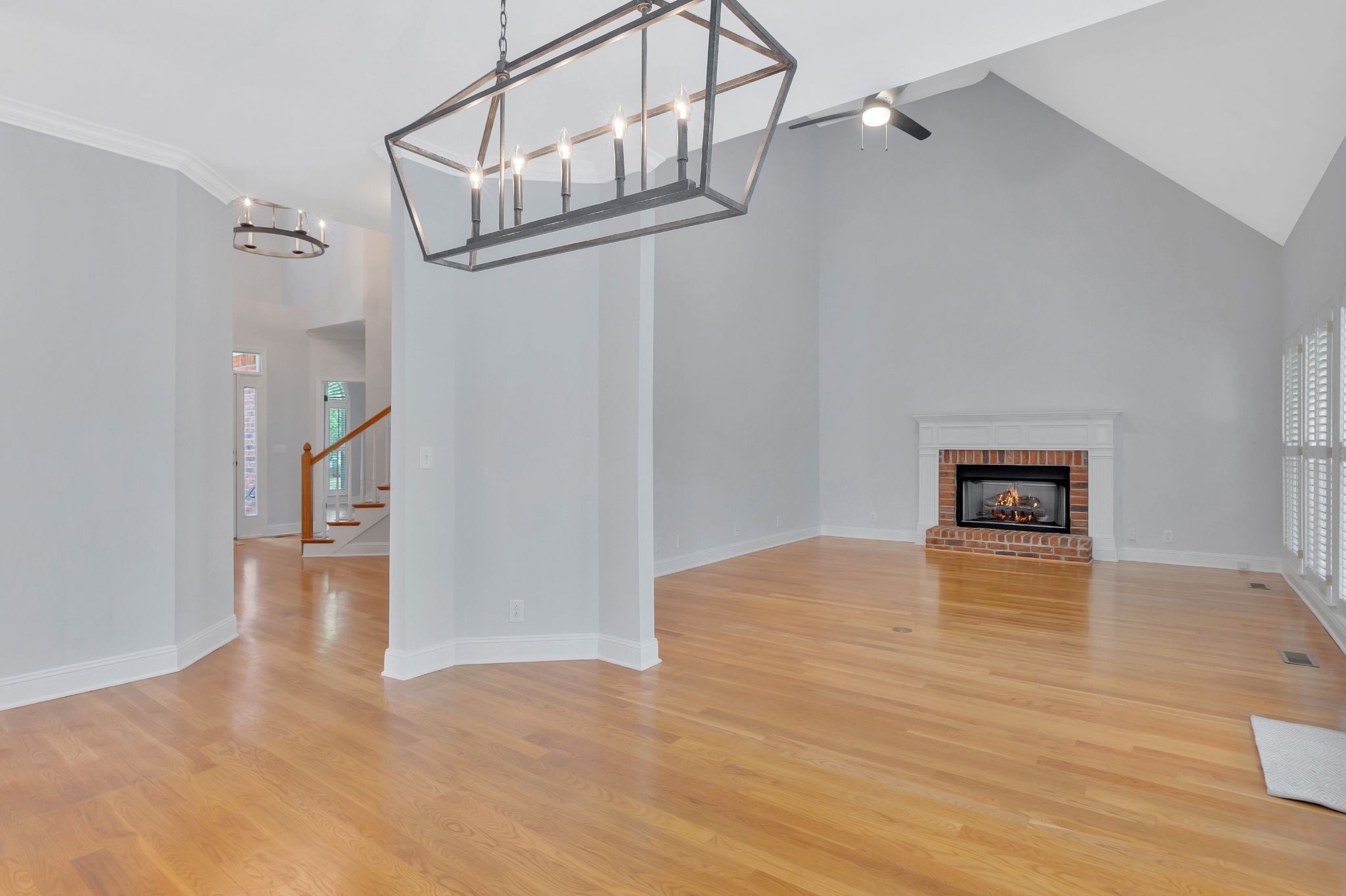 2910 Chaucer Dr