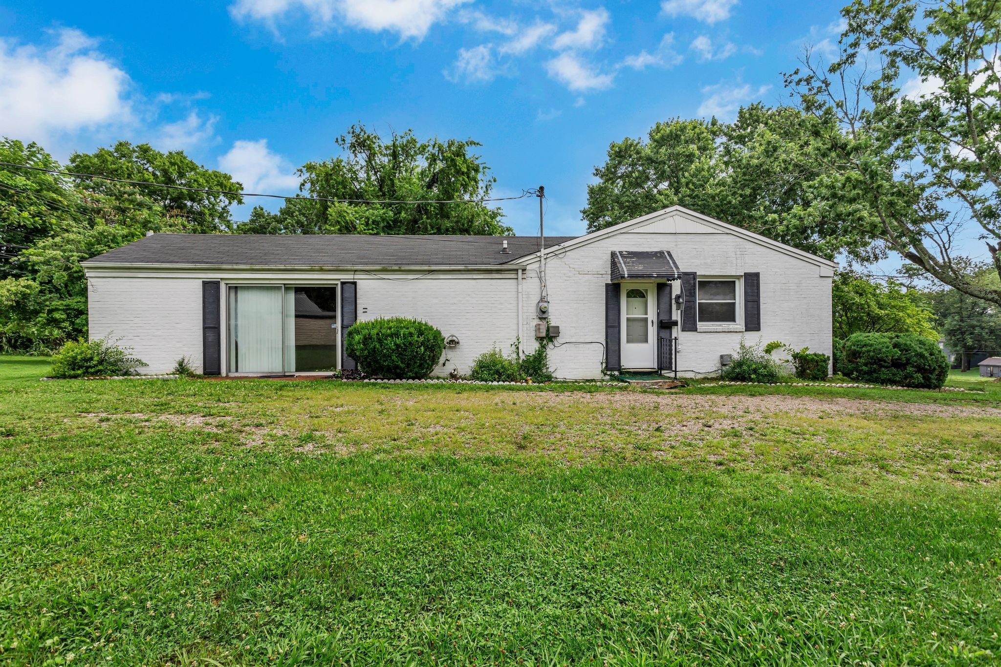 2012 Wedgewood Dr