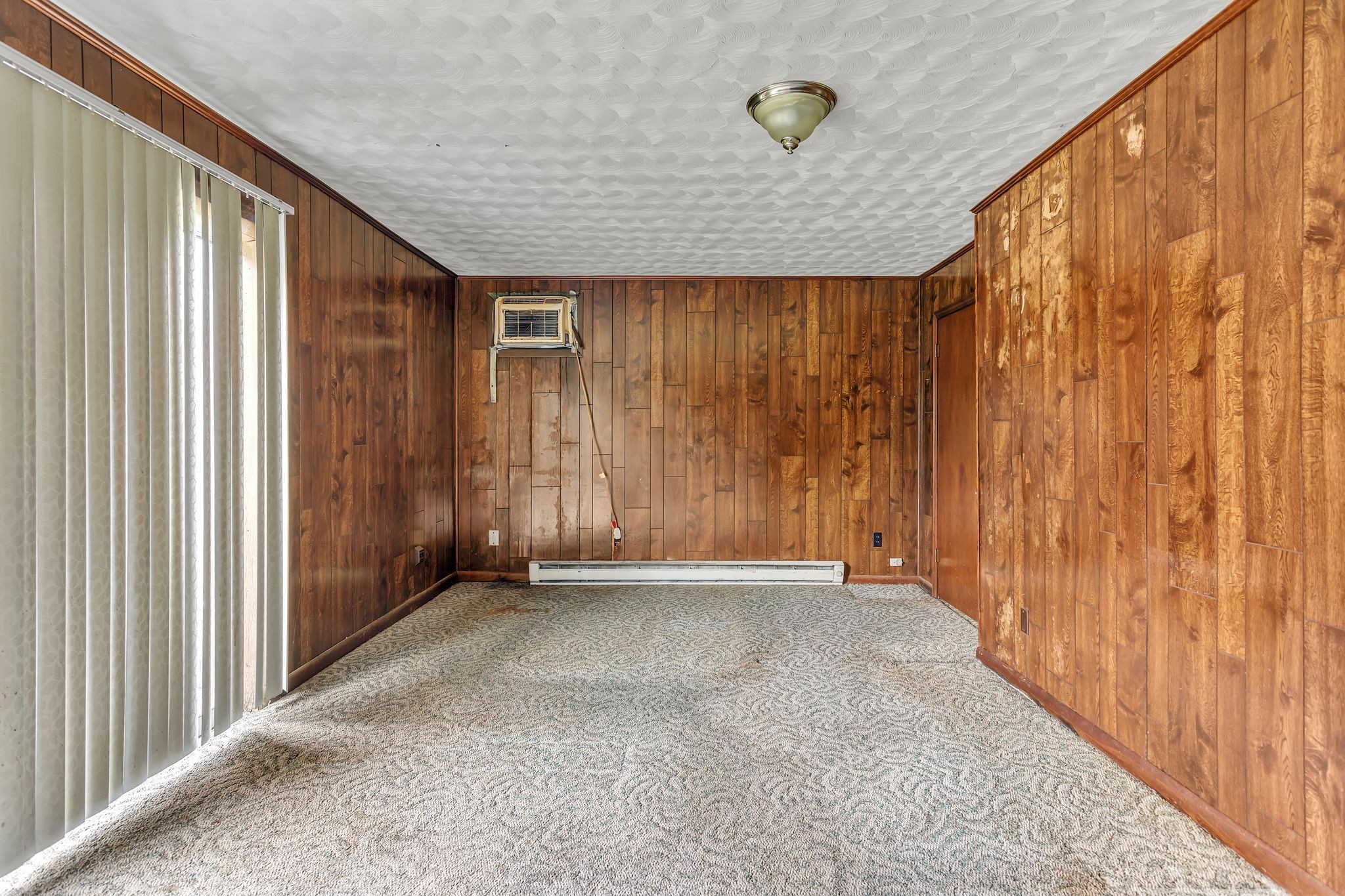 2012 Wedgewood Dr