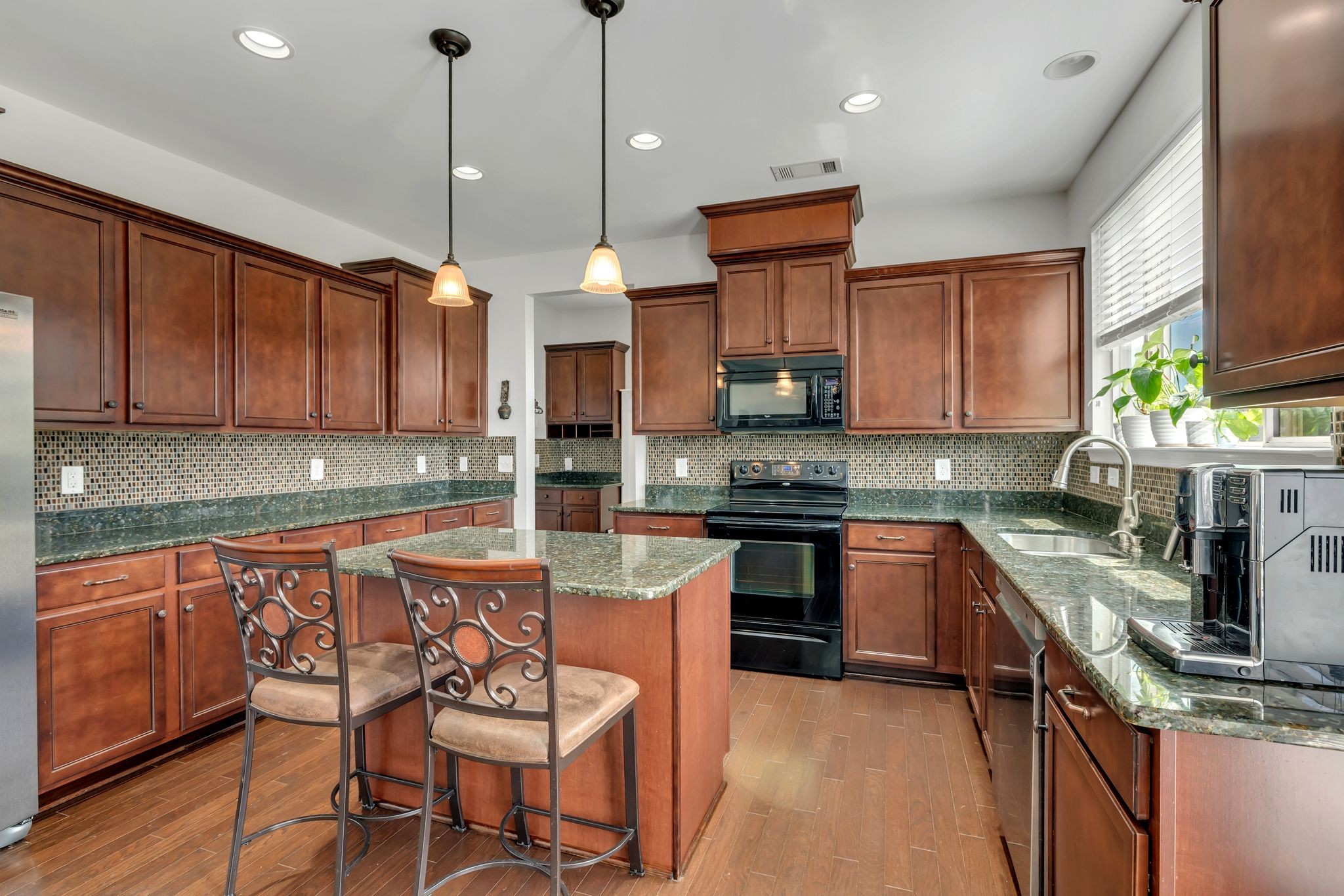 1232 Stockwell Dr