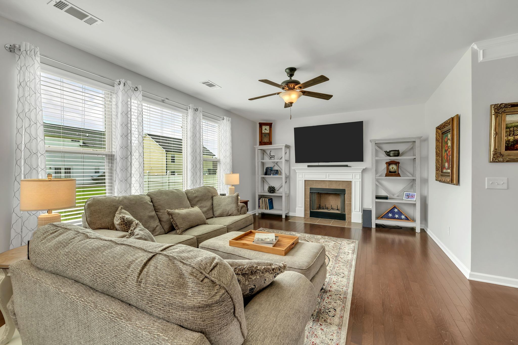 1232 Stockwell Dr