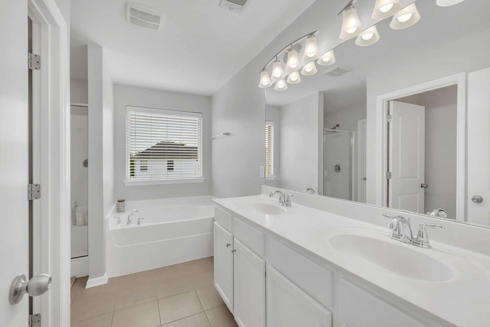 1232 Stockwell Dr