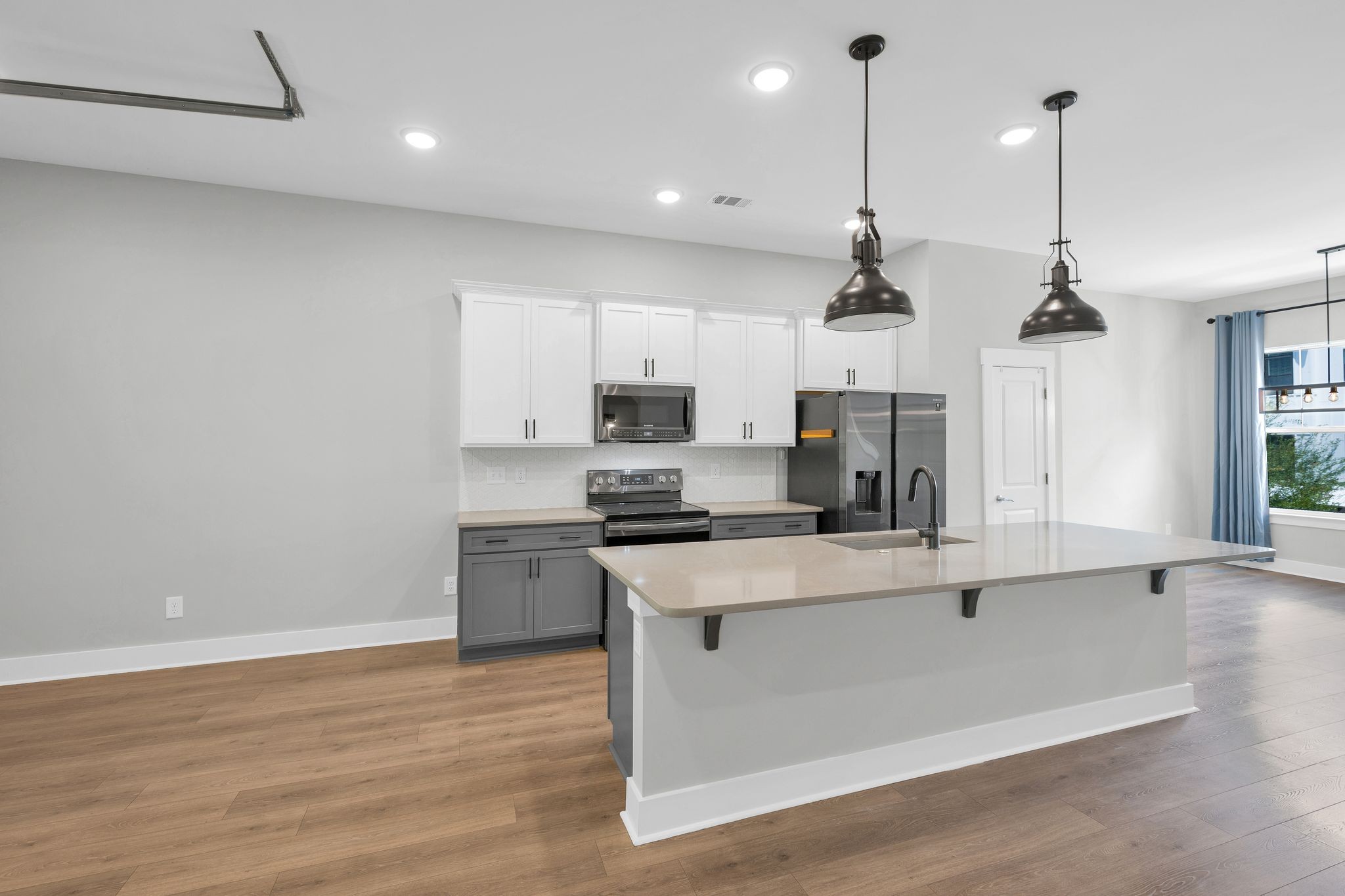 203 Stonecrest Cir