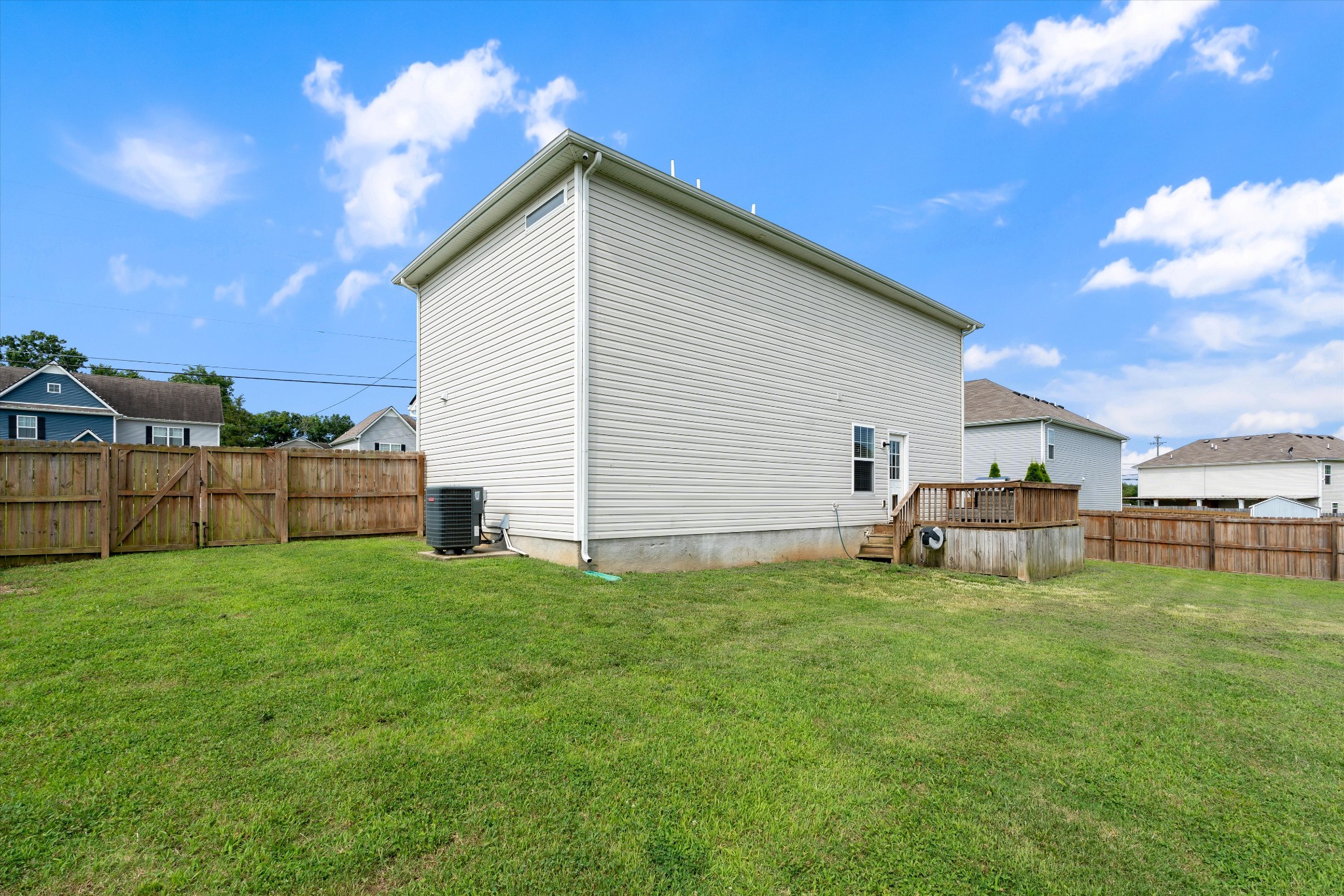 734 Hollandale Rd