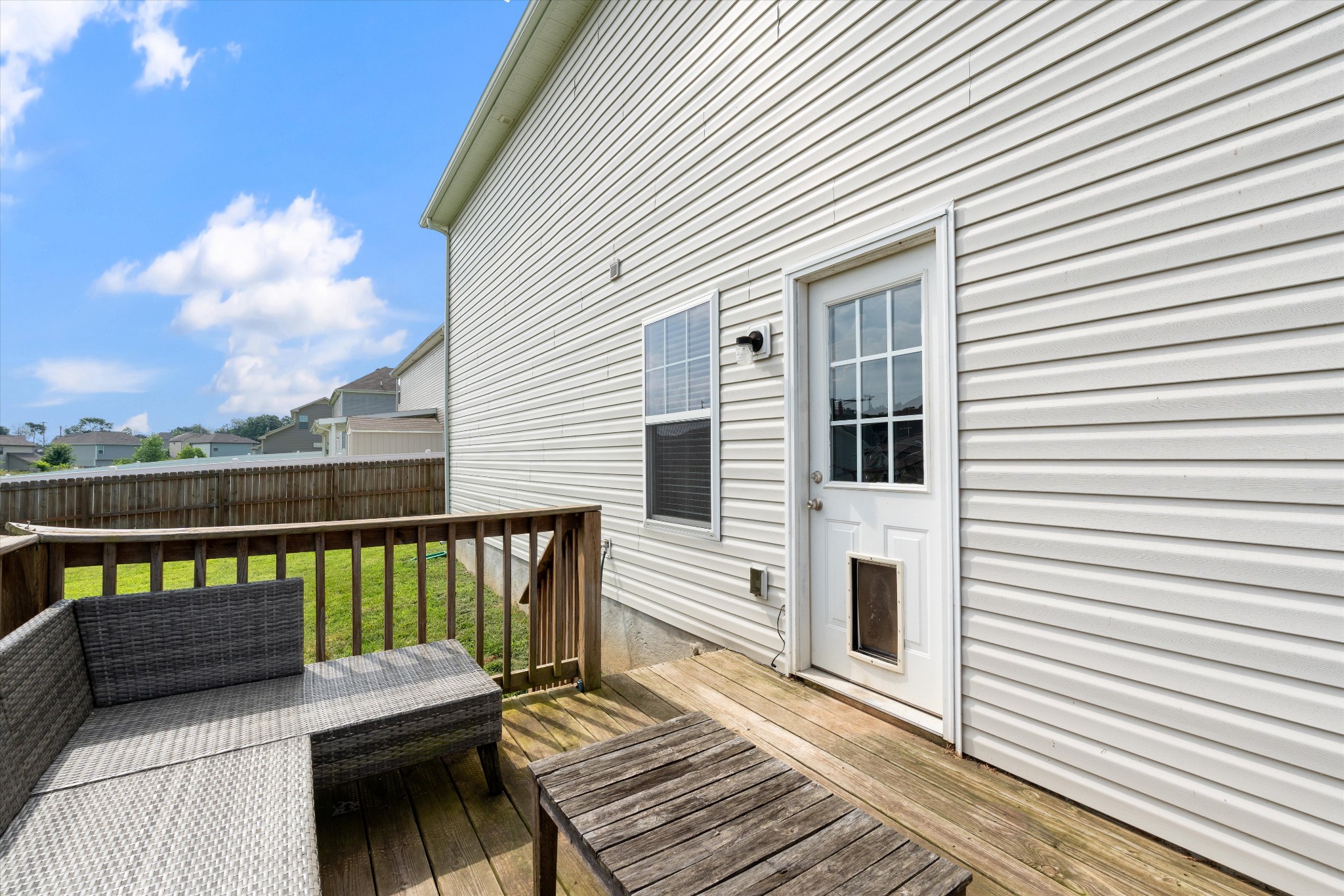 734 Hollandale Rd