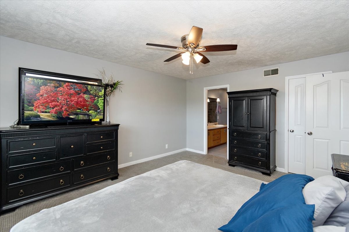 885 E Northfield Blvd
