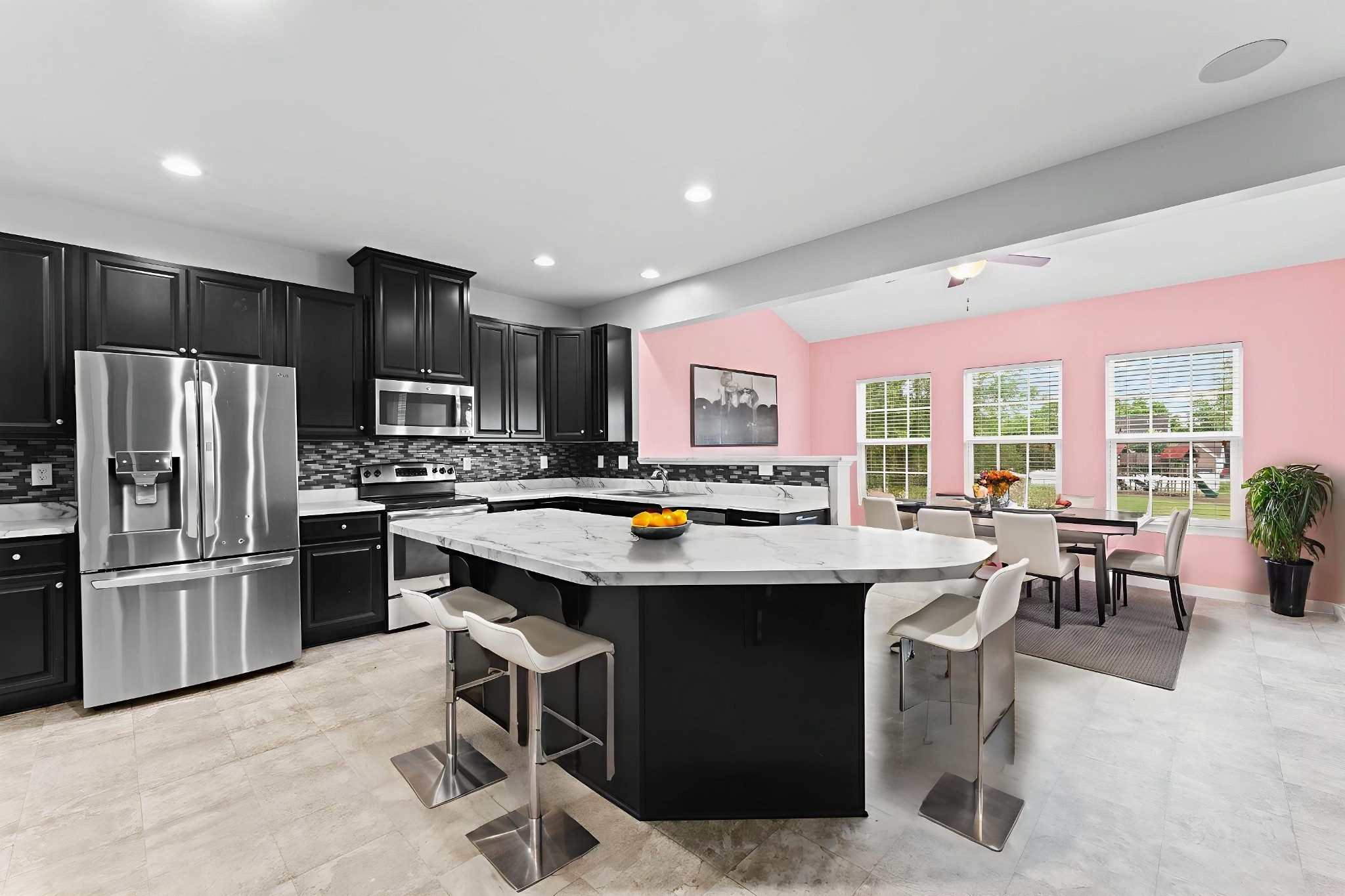2207 Ambergate Dr